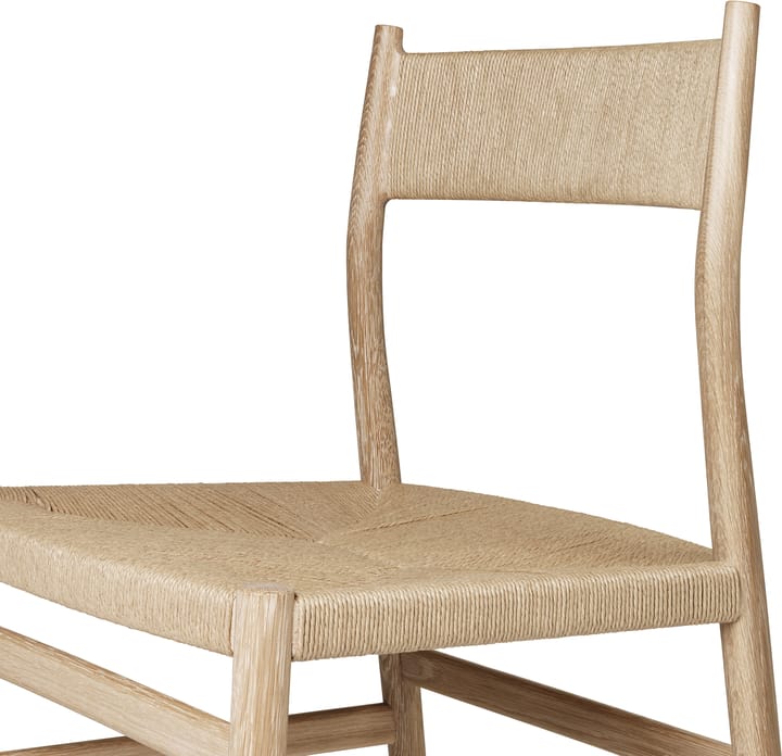 Arv krzesło - tkane oparcie i siedzisko - dąb olejowany na biało - Sznurek papierowy - Brdr. Krüger