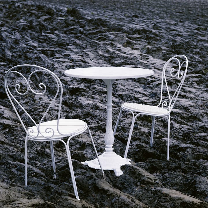 Krzesło Classic No.1 - Kolor biały, Siedzisko metalowe - Byarums bruk