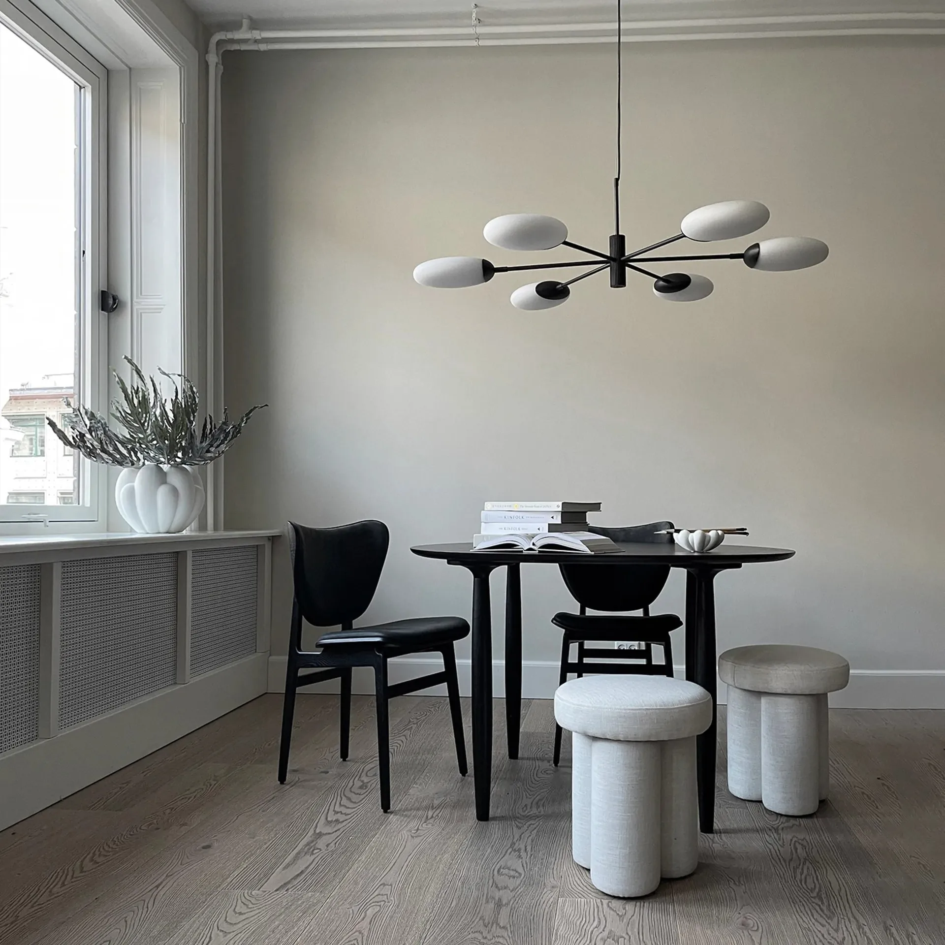 Big Foot taboret linne, White chalk 101 Copenhagen