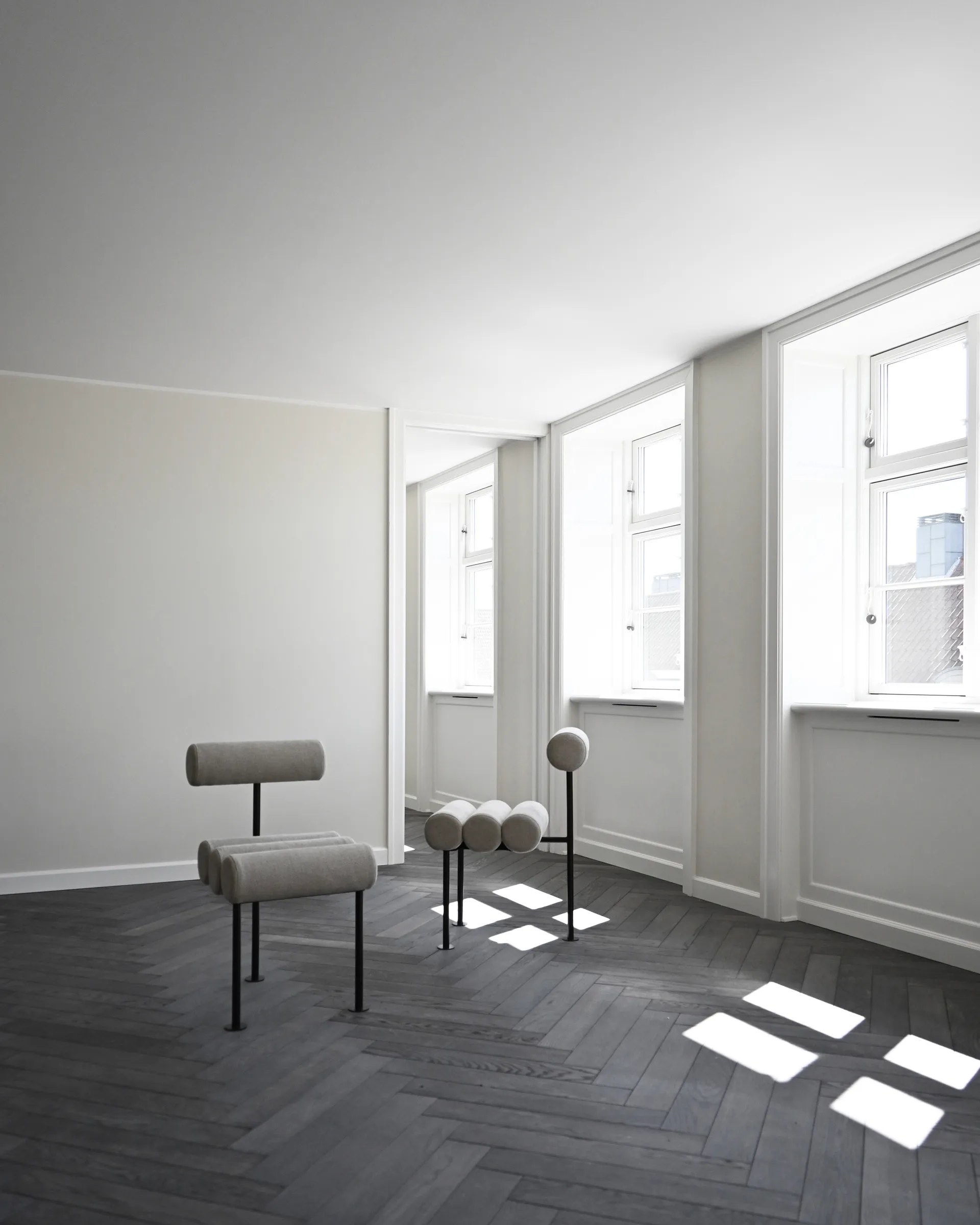 Krzesło do jadalni Hiro, Czarna rama-Piasek 101 Copenhagen