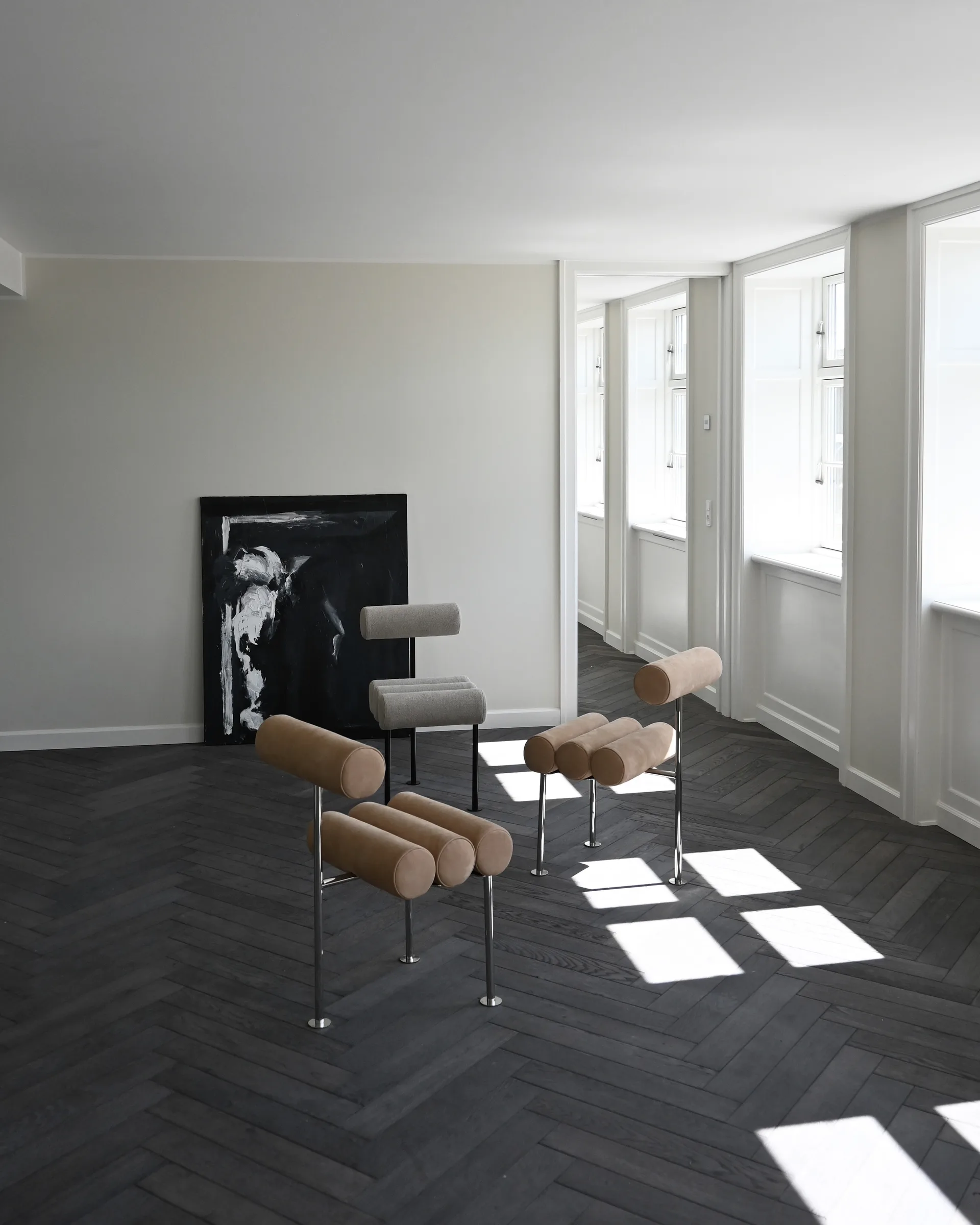 Krzesło do jadalni Hiro, Stal nierdzewna-nubuk 101 Copenhagen