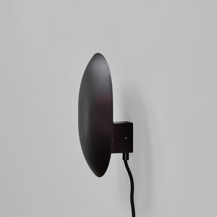 Lampa ścienna Clam 26 cm  - Burned black - 101 Copenhagen
