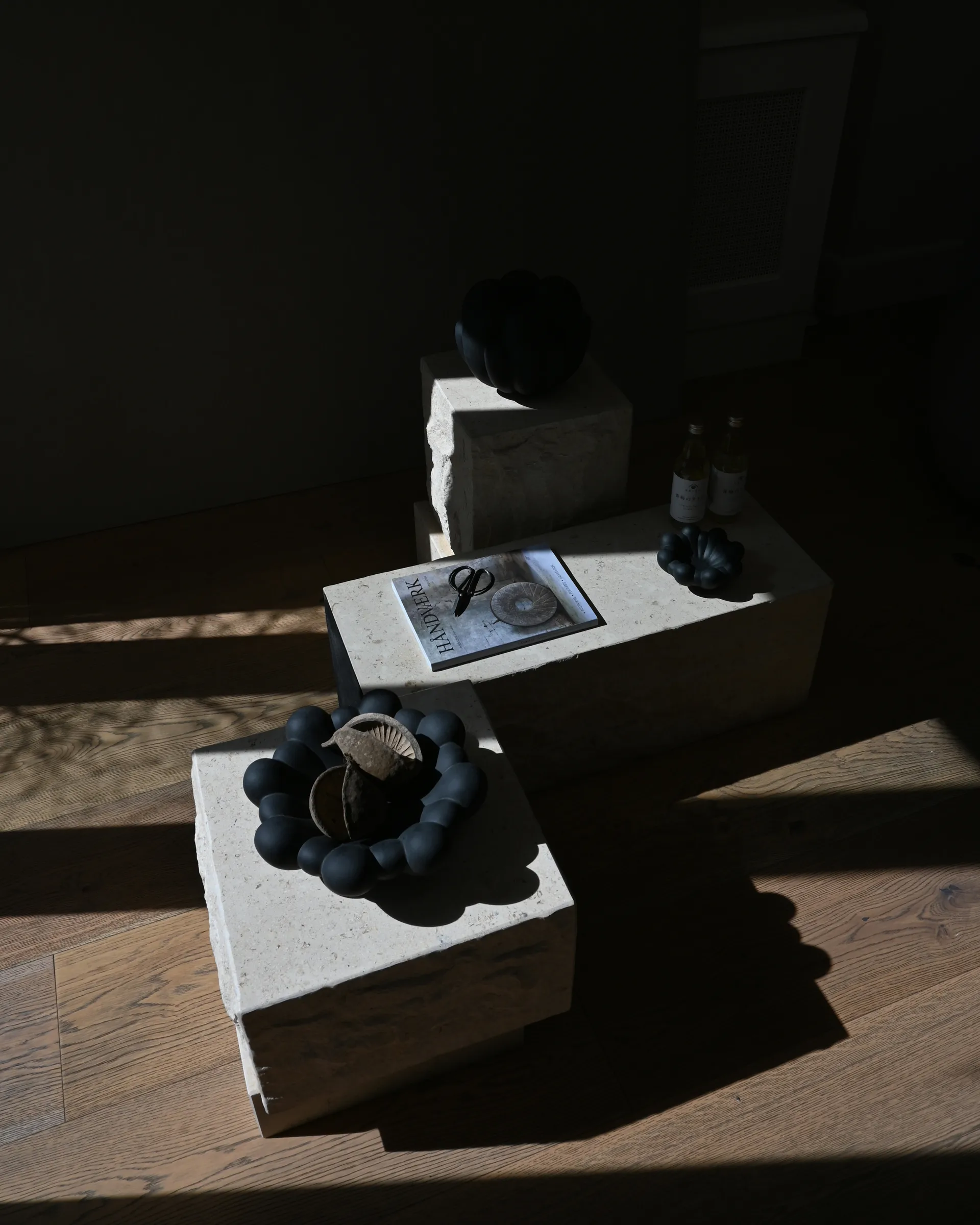 Miska medio Bloom Tray Ø28,5 cm, Black 101 Copenhagen