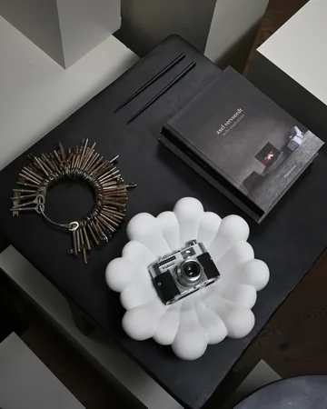 Miska medio Bloom Tray Ø28,5 cm - Bone white - 101 Copenhagen