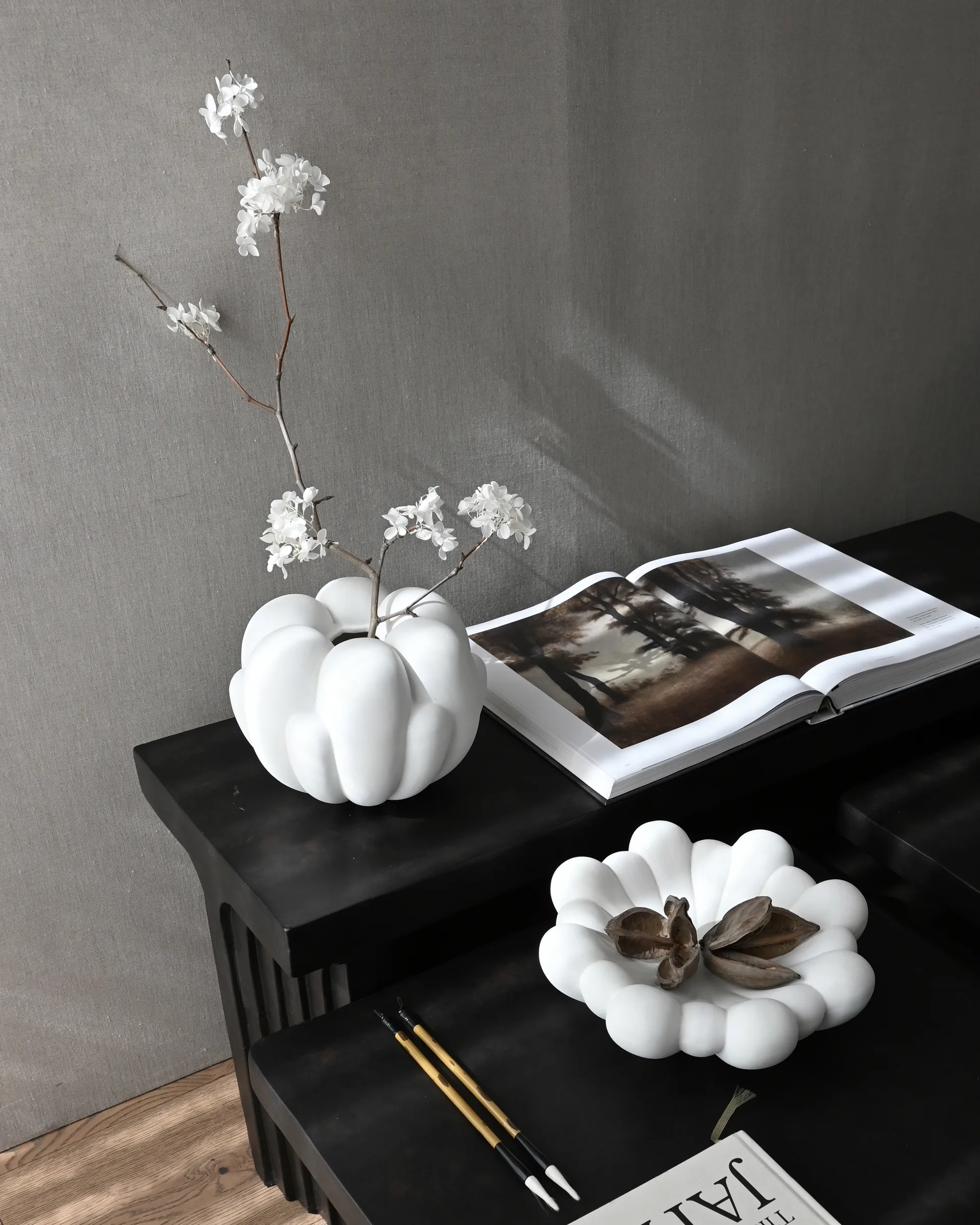 Miska medio Bloom Tray Ø28,5 cm, Bone white 101 Copenhagen