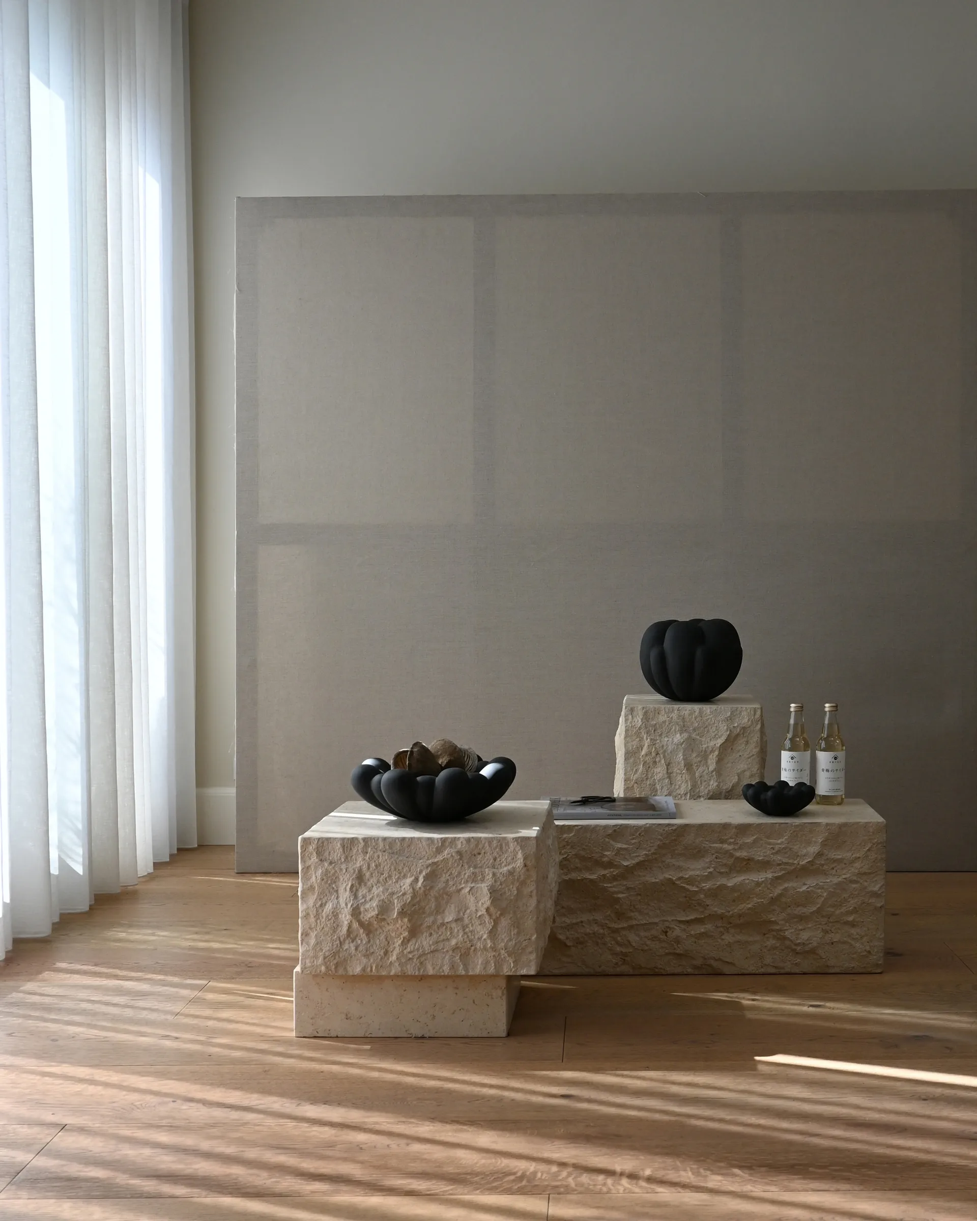 Stolik boczny Temple low 42x40 cm, Chrome-limestone 101 Copenhagen