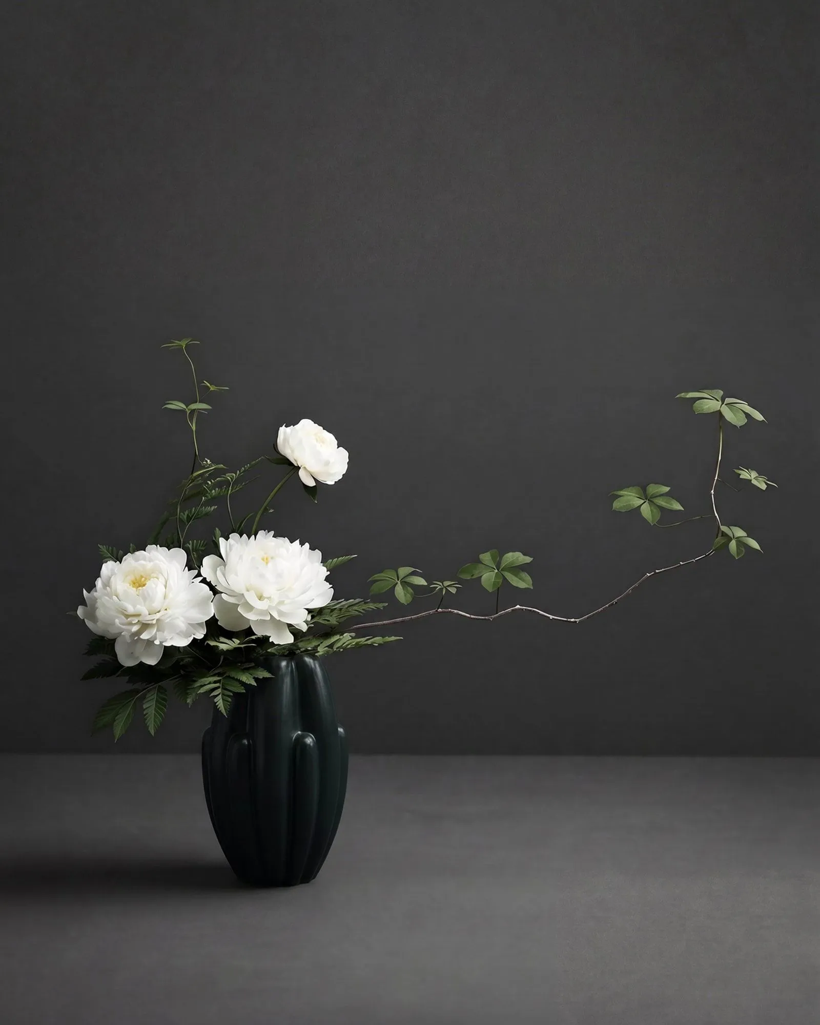 Wazon Bloom slim mini 34x19,5 cm, Dark green 101 Copenhagen