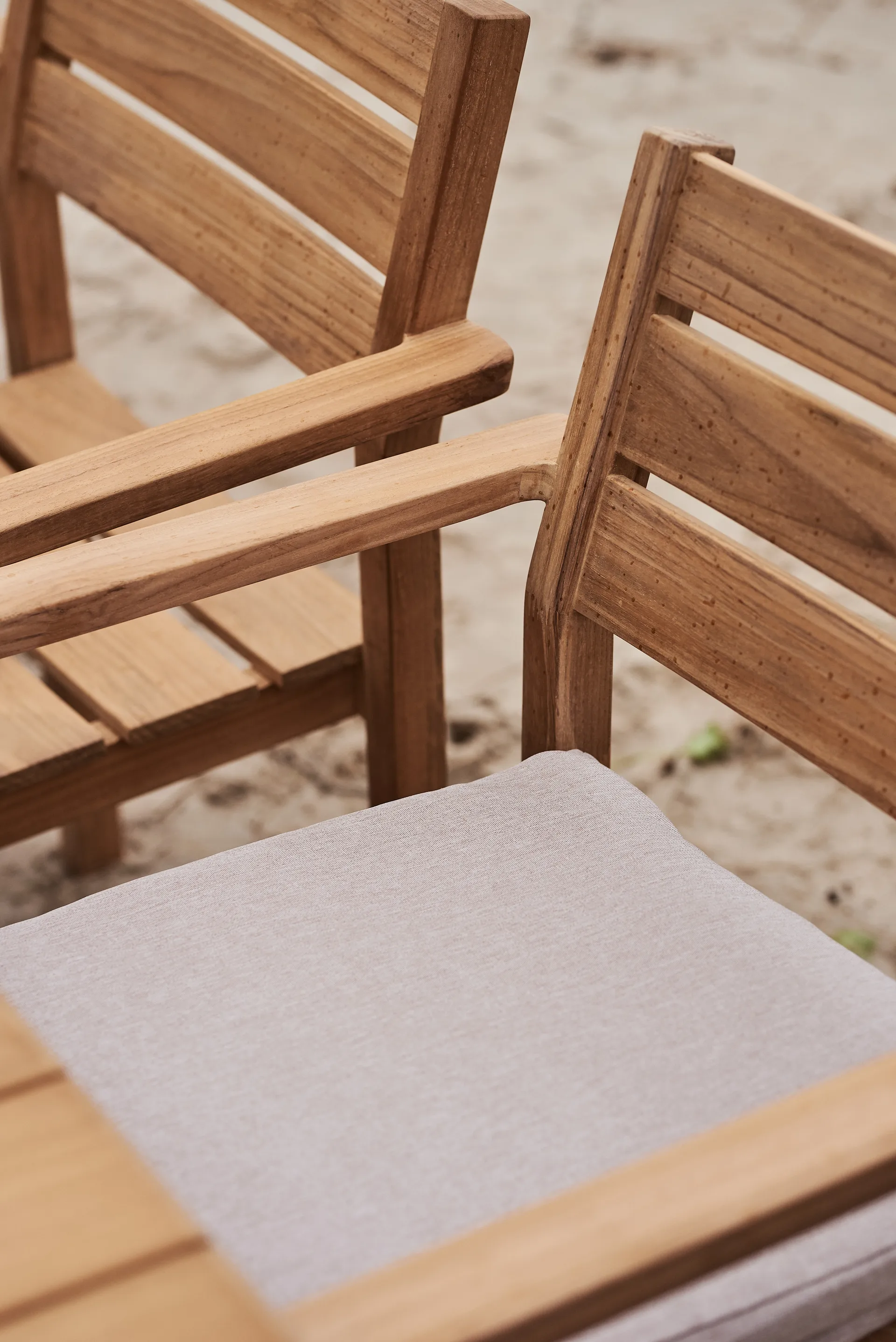 Krzesło Sköndal, Drewno tekowe 1898