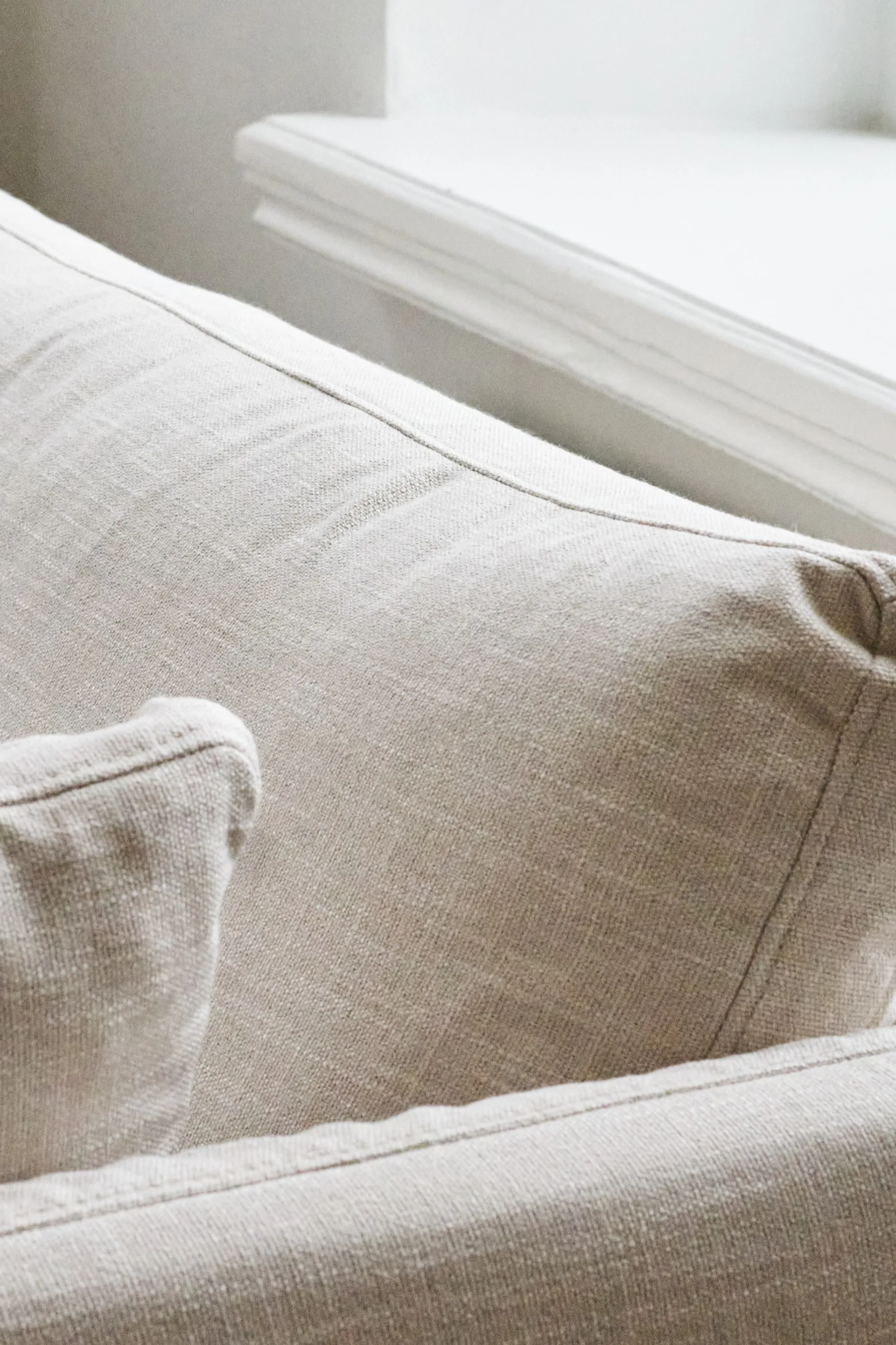 Linnevik sofa, Same Beige 6670-dąb olejowany na biało, 2-osobowa, bez falbany 1898