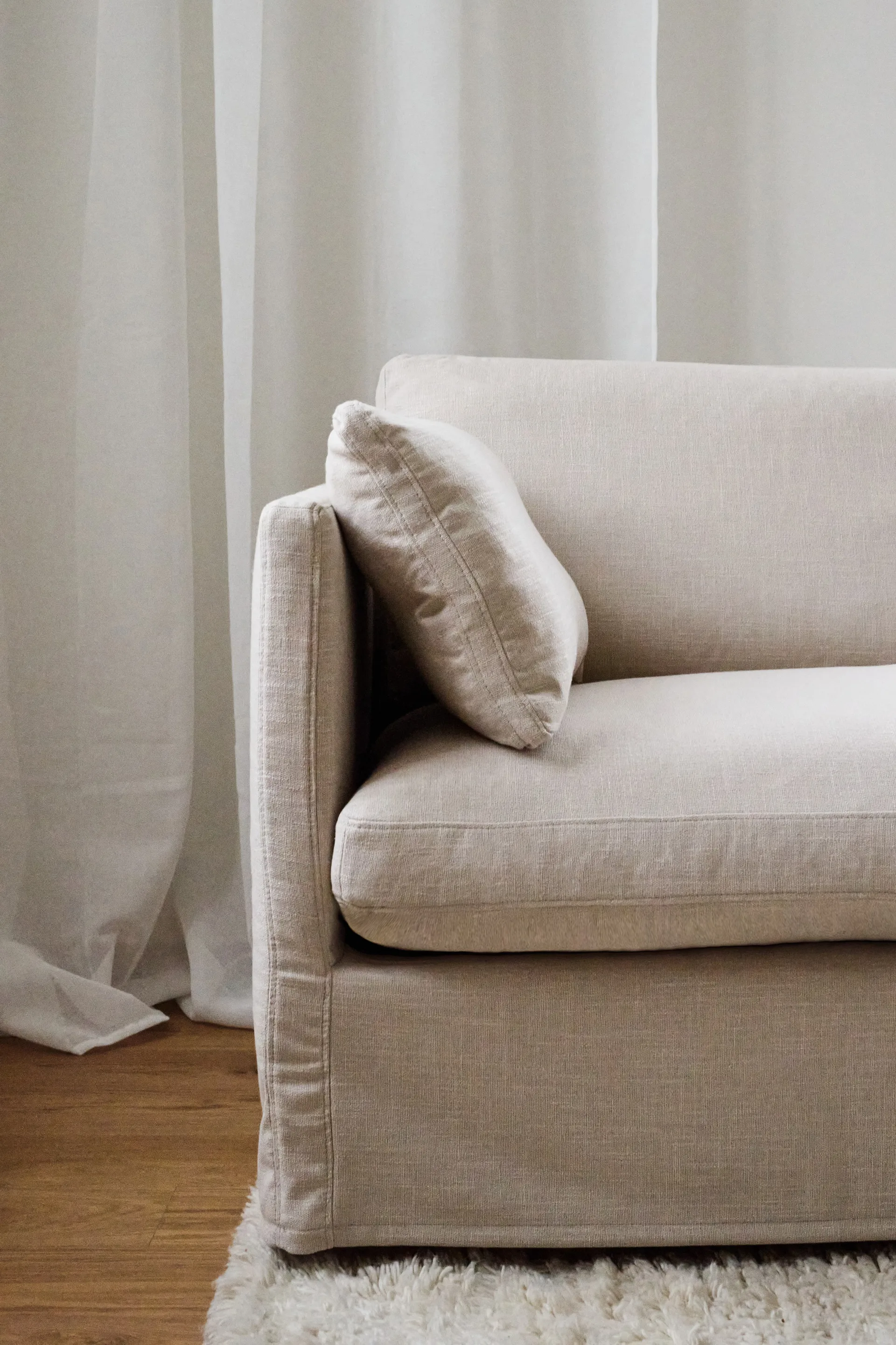Linnevik sofa, Same Beige 6670-dąb olejowany na biało, 4-osobowa, bez falbany 1898