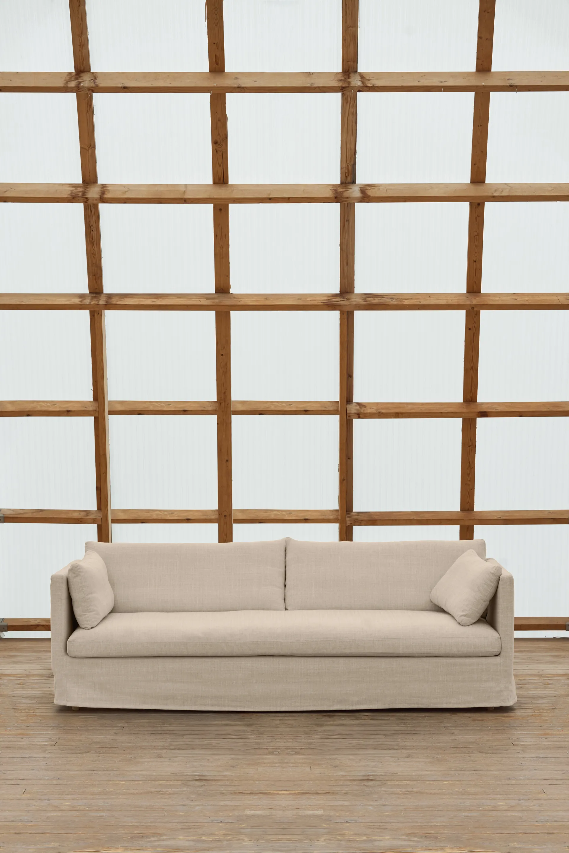 Linnevik sofa, Same Beige 6670-dąb olejowany na biało, 4-osobowa, z falbaną 1898