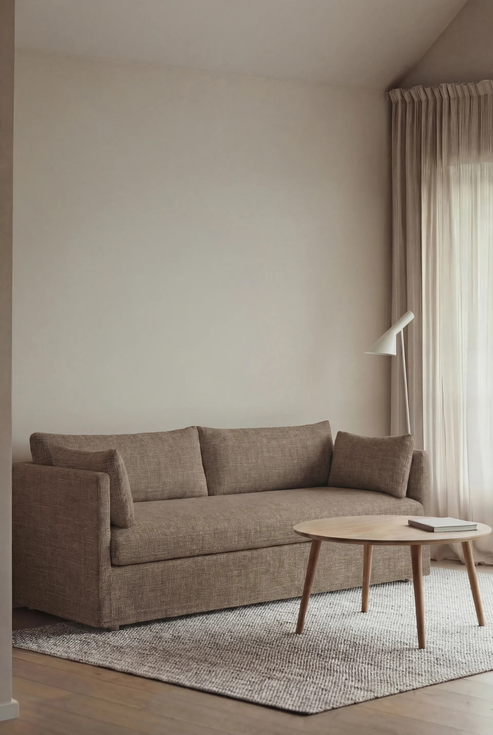 Linnevik sofa, Same Mole 6674-dąb olejowany na biało, 3-osobowa, z falbaną 1898