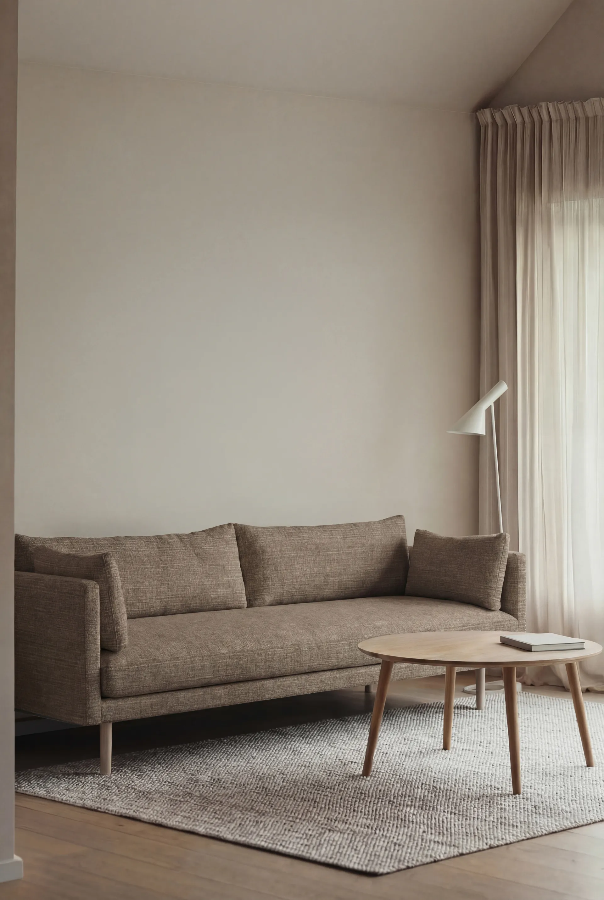 Linnevik sofa, Same Mole 6674-dąb olejowany na biało, 4-osobowa, bez falbany 1898