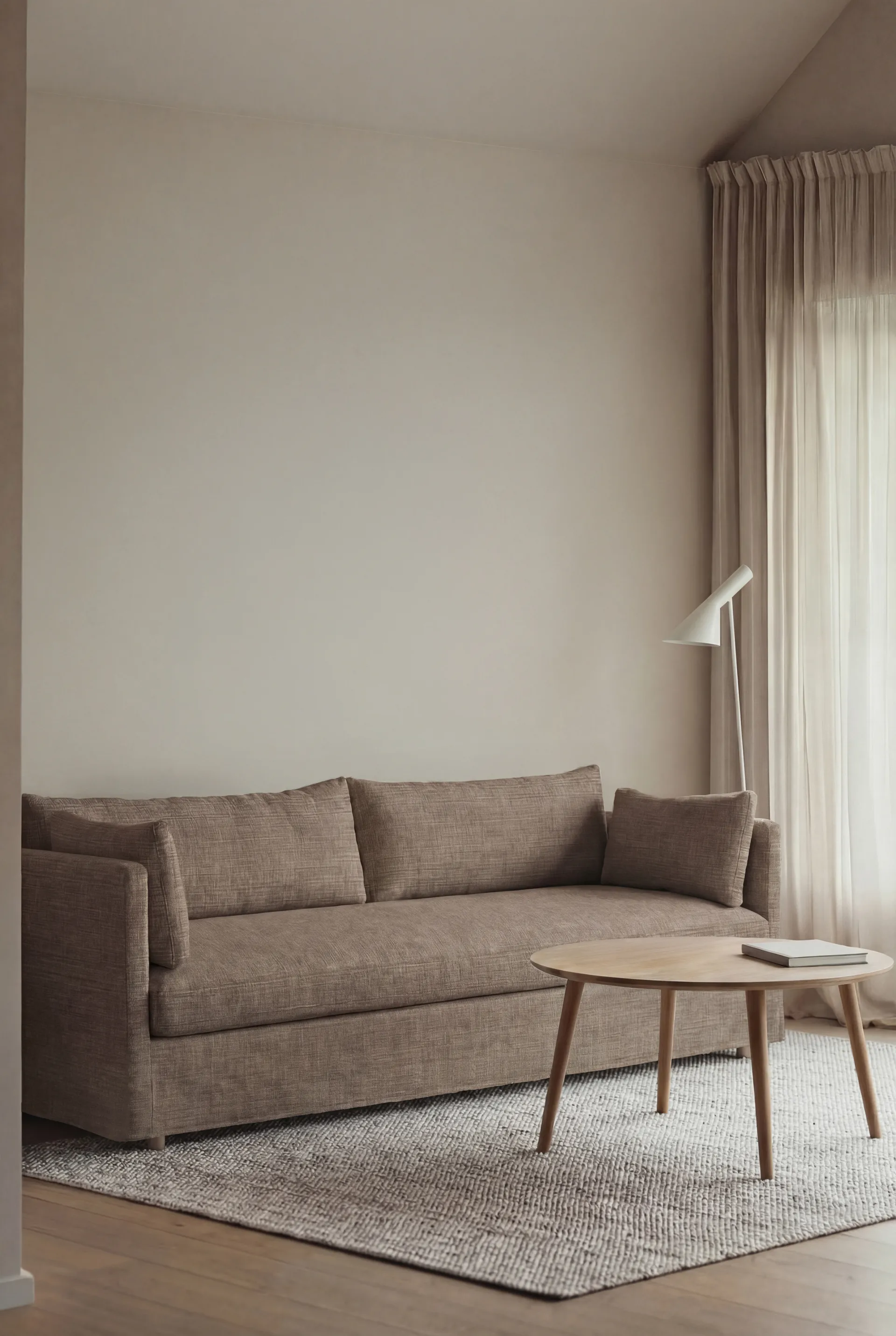 Linnevik sofa, Same Mole 6674-dąb olejowany na biało, 4-osobowa, z falbaną 1898