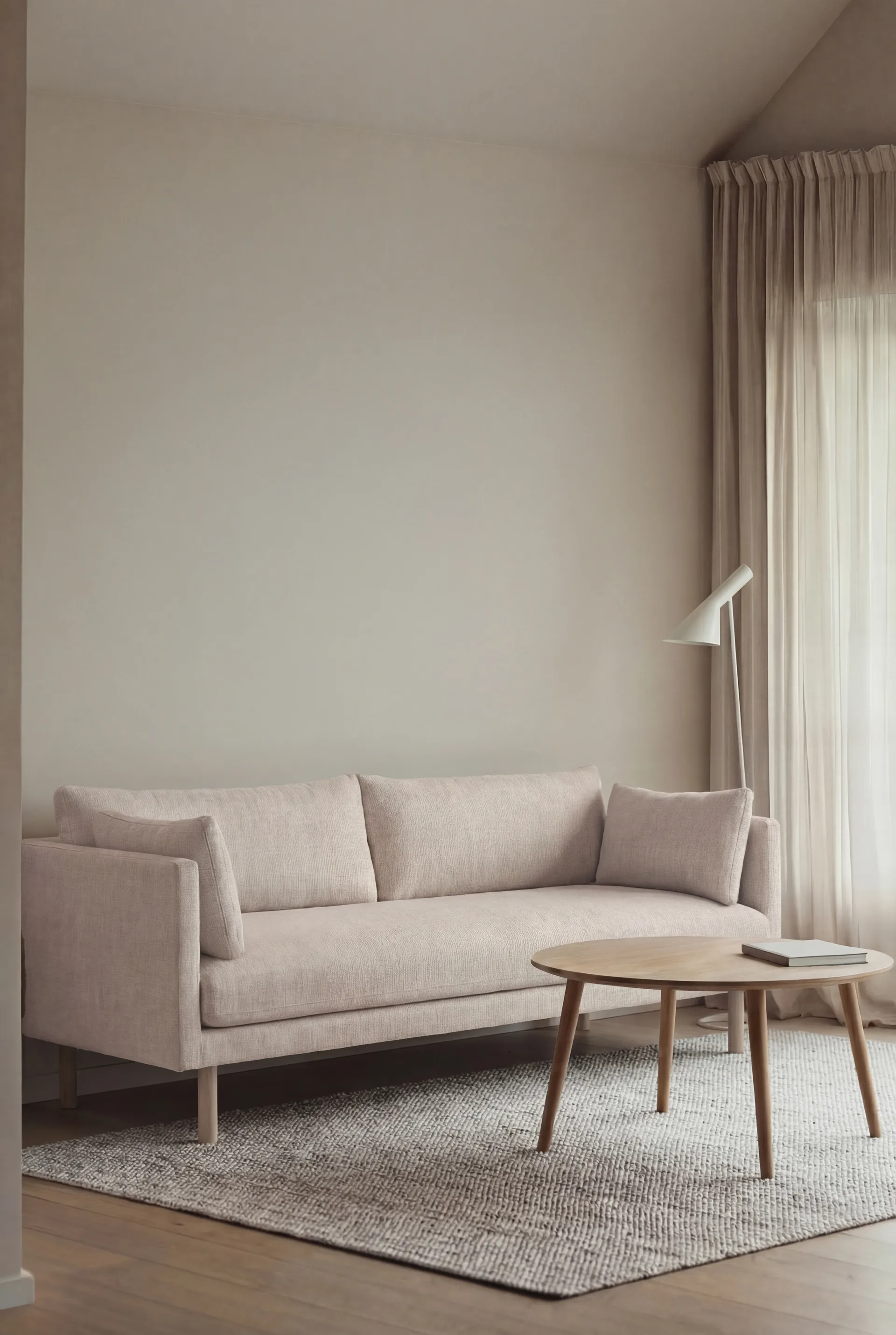 Linnevik sofa, Same Off White 6671-dąb olejowany na biało, 3-osobowa, bez falbany 1898