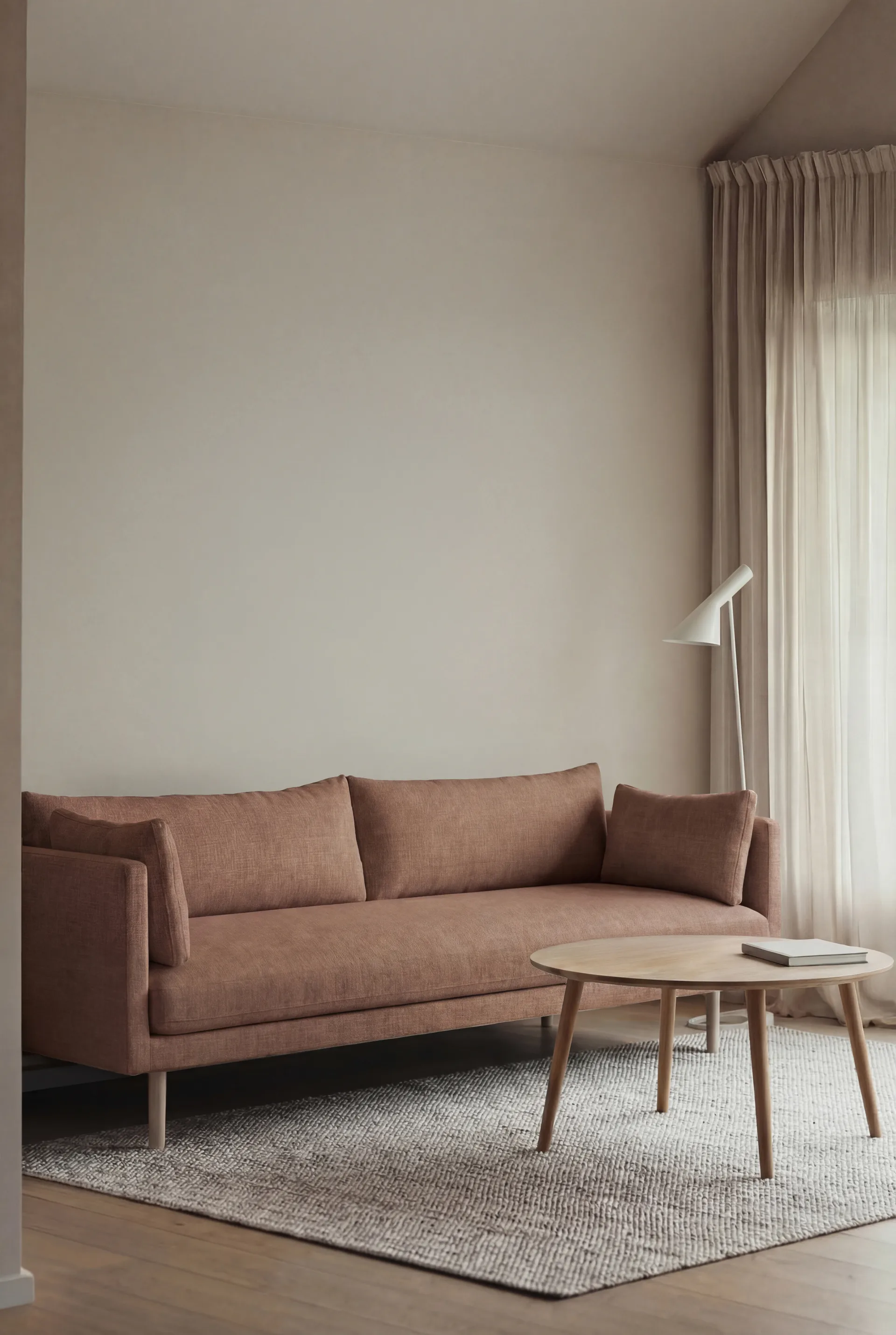 Linnevik sofa, Same Rust 6675-dąb olejowany na biało, 4-osobowa, bez falbany 1898