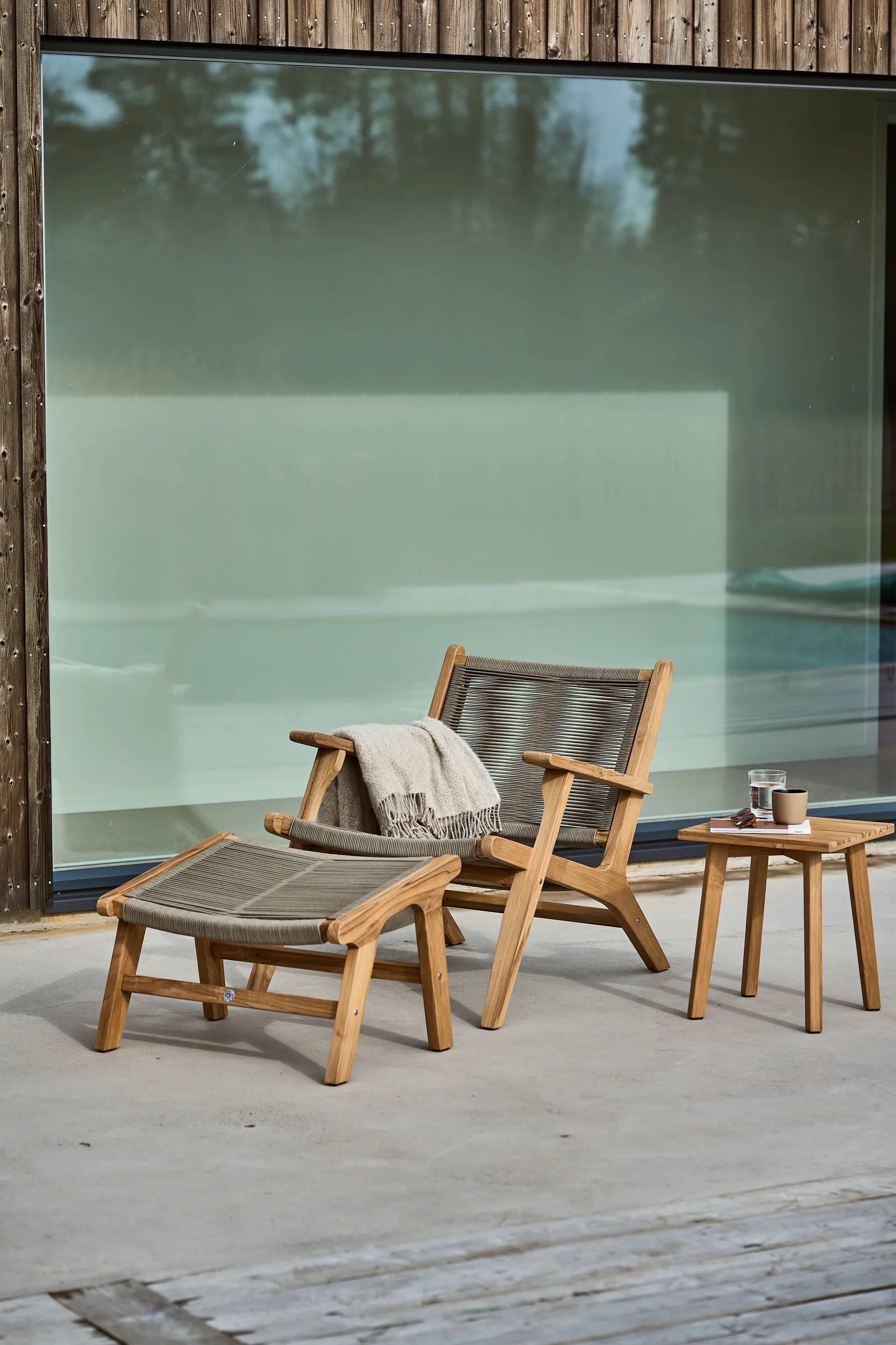 Podnóżek Sandvik, Drewno tekowe 1898