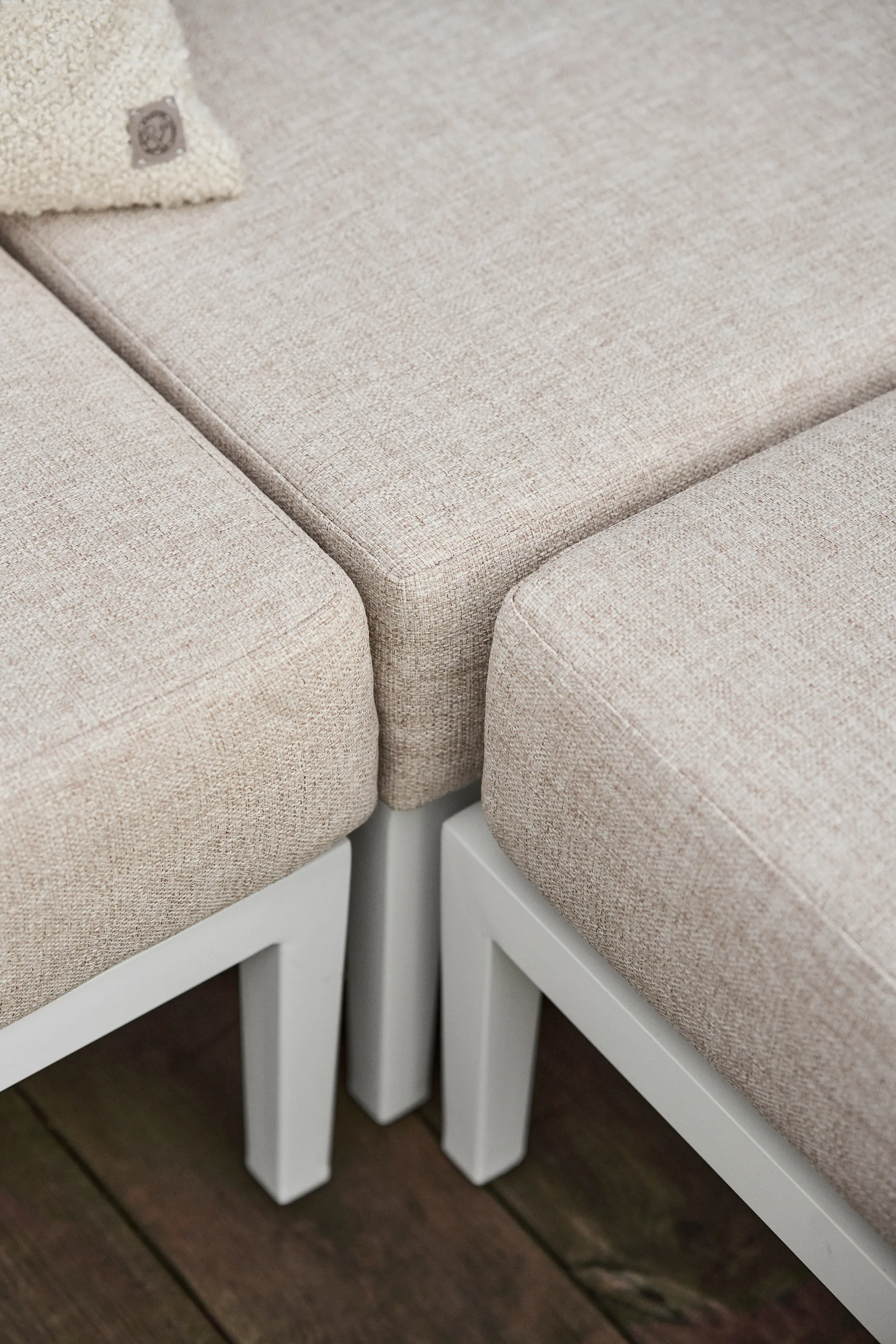 Santander podnóżek, Biały-beżowy 1898