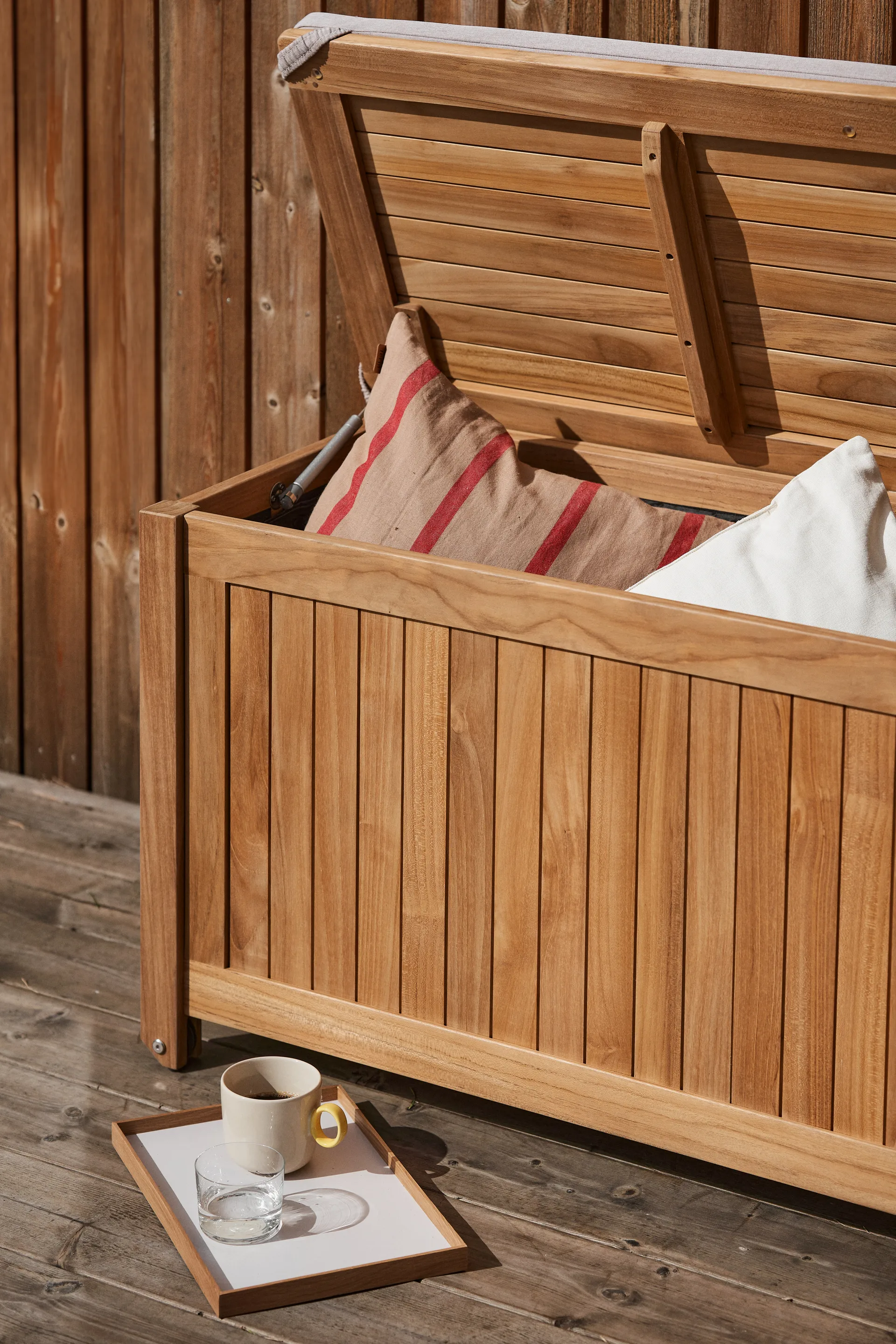 Skrzynia na poduszki Bjärknäs z kółkami S 130x50x60 cm, Teak 1898