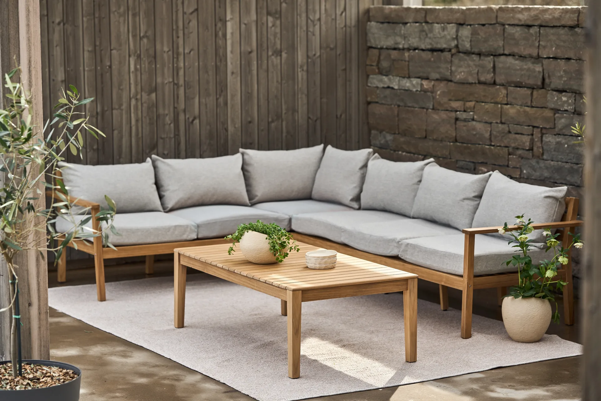 Stolik kawowy Stockaryd, Drewno tekowe 1898