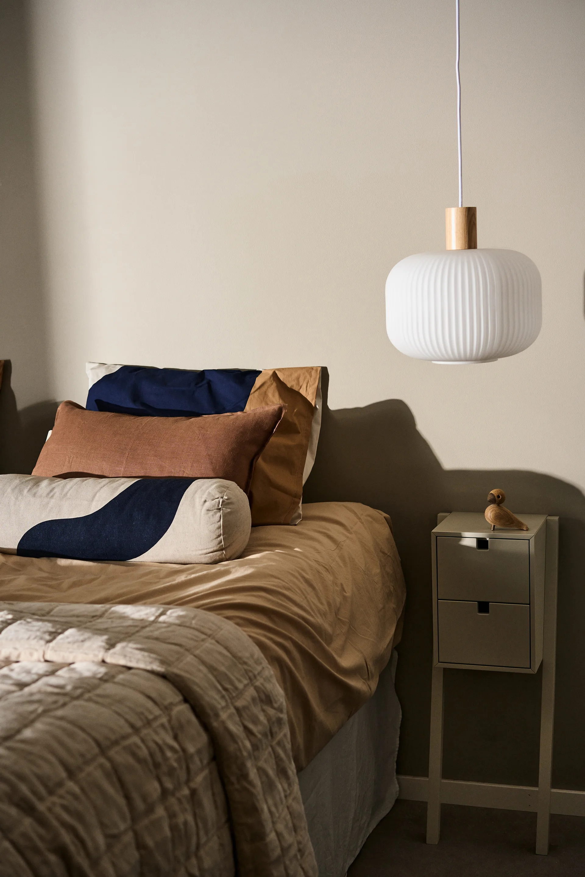 Szafka do sypialni lub przedpokoju Square, Sand 1898