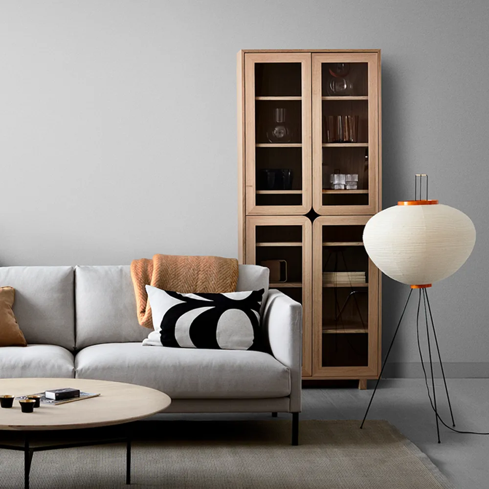 Vidja wysoka gablota, Dąb pigmentowany na biało 1898