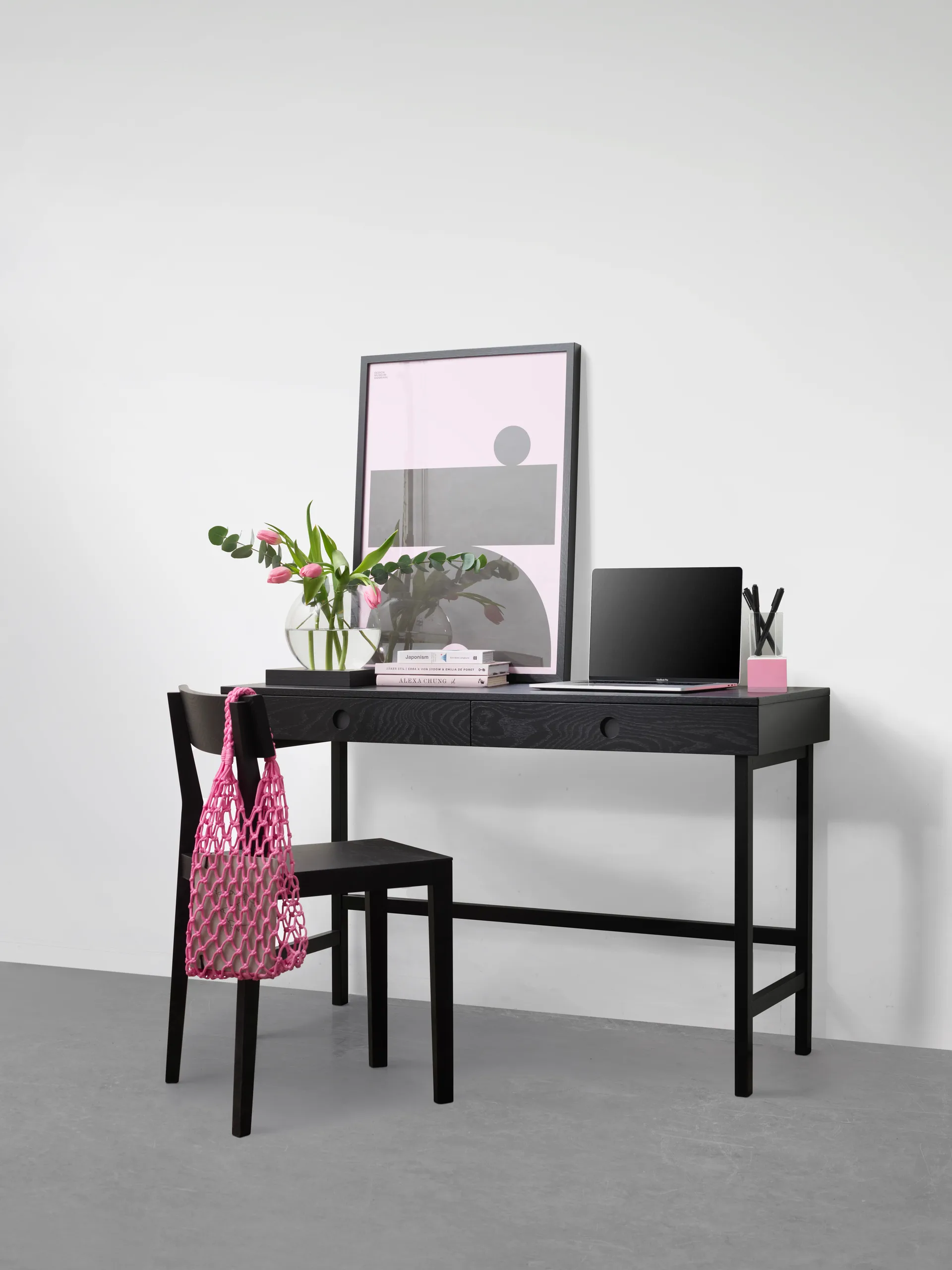 Biurko Mind, Czarnobejcowany dąb, 118×74×44 cm A2