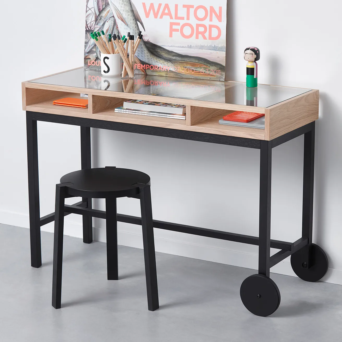 Shift biurko z kółkami, Białynaoliwione dąb-czarny A2