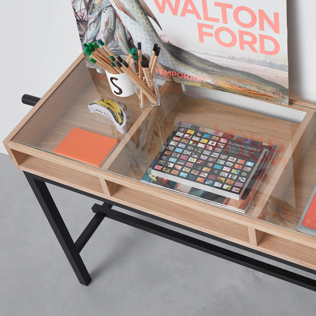 Shift biurko z kółkami, Białynaoliwione dąb-czarny A2