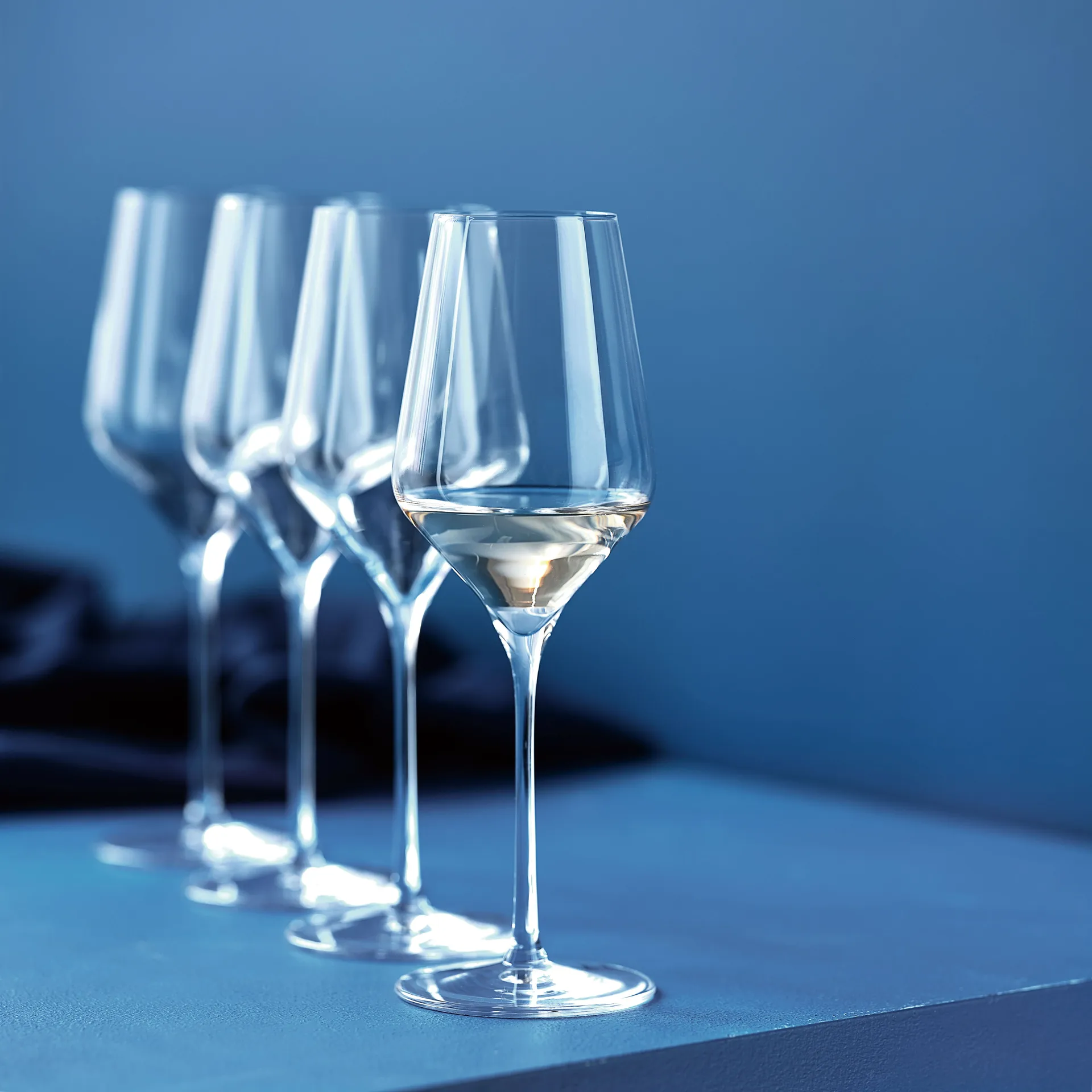 Connoisseur Extravagant kieliszki do białego wina 405 ml, 4‑pak, Clear Aida