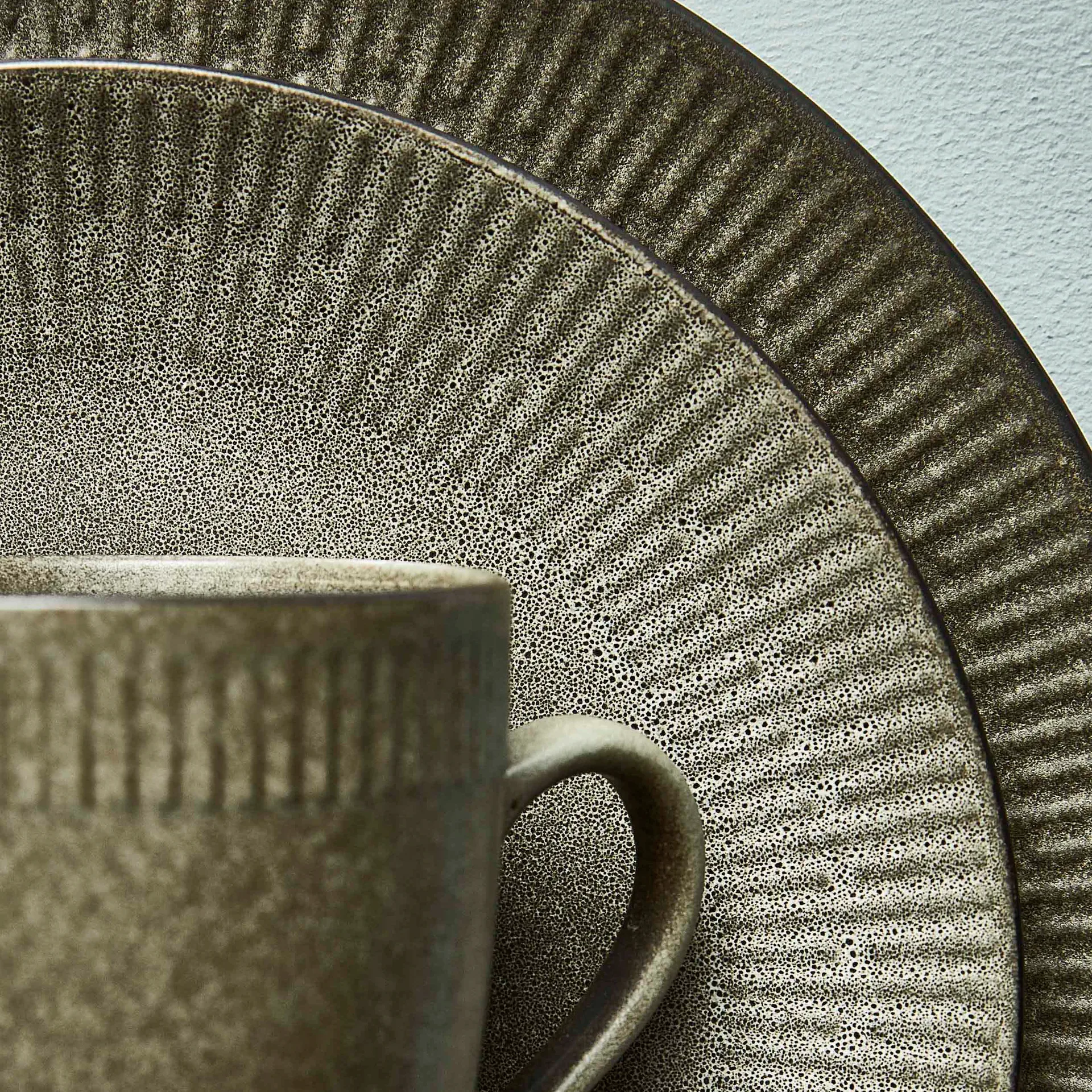 Kubek Relief 30 cl, szary Aida