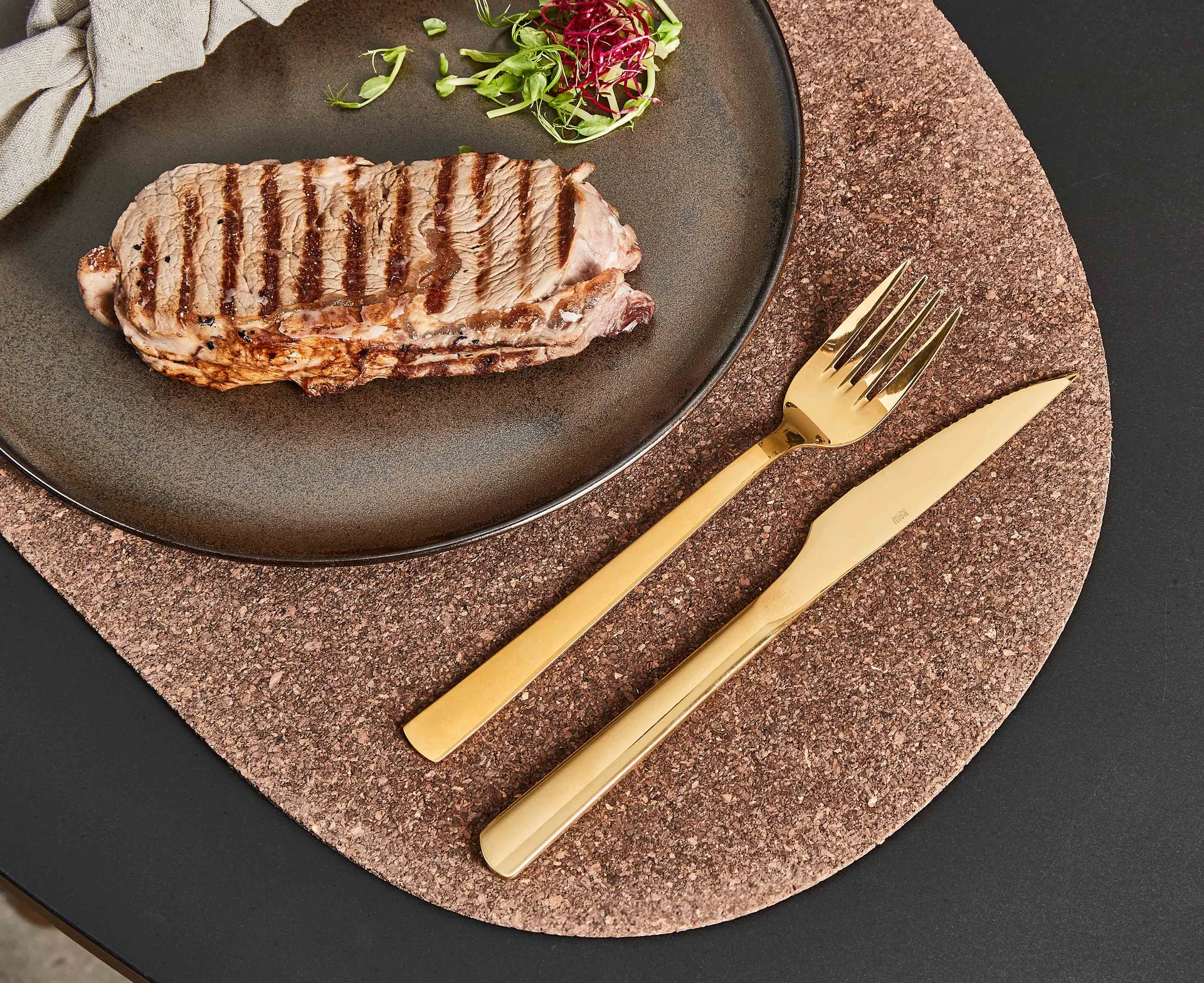 Sztućce do grilla Raw 8 szt., Złoto Aida