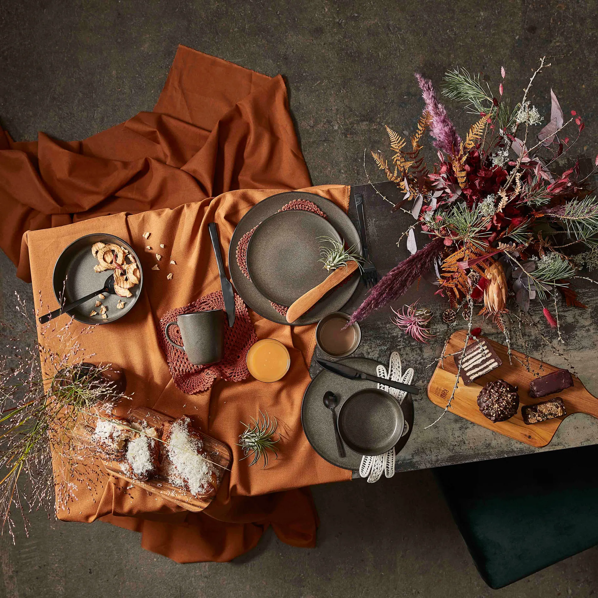 Talerz Raw Ø23 cm, Forest brown (brąz) Aida