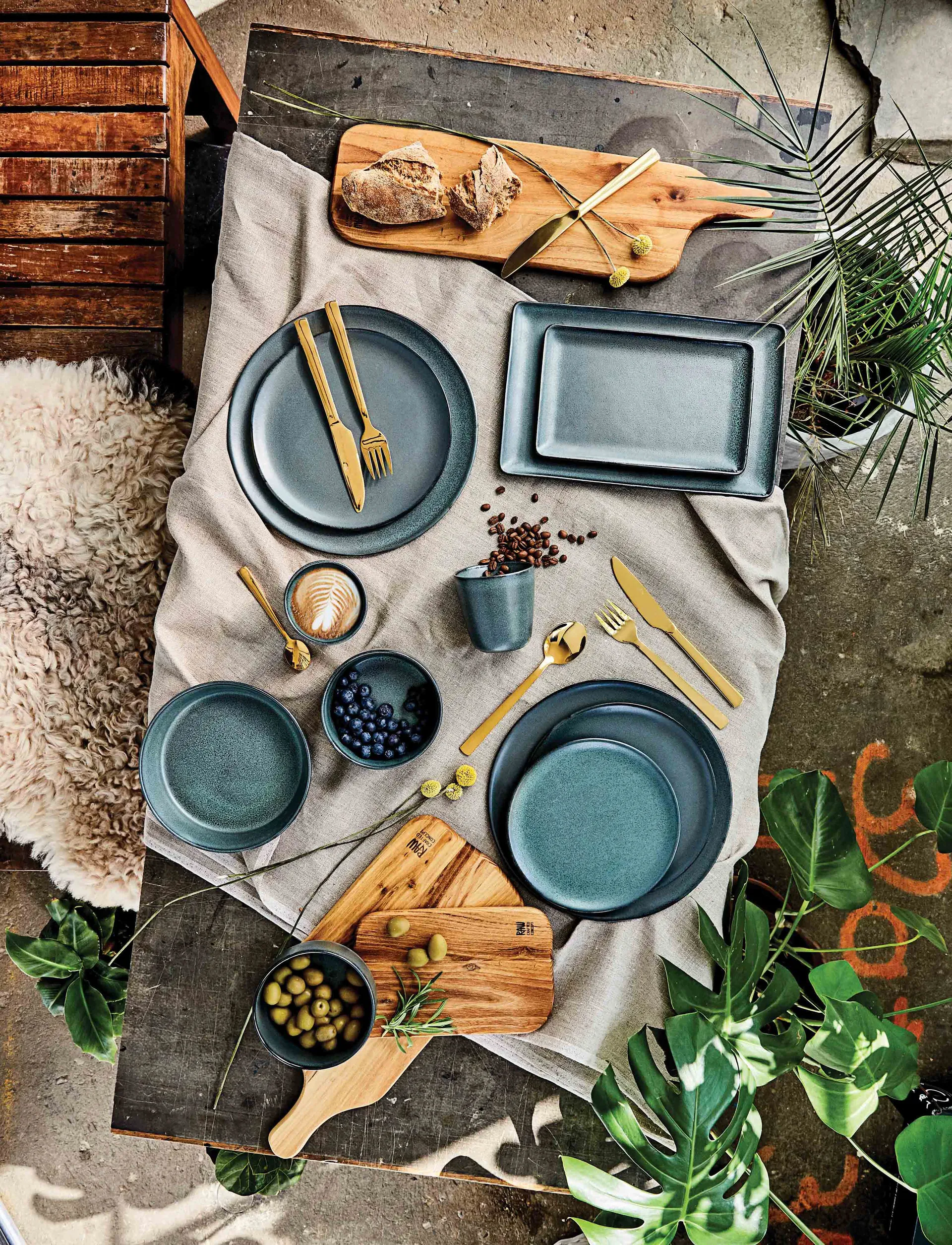 Zestaw sztućców Raw 60 szt., Gold Aida