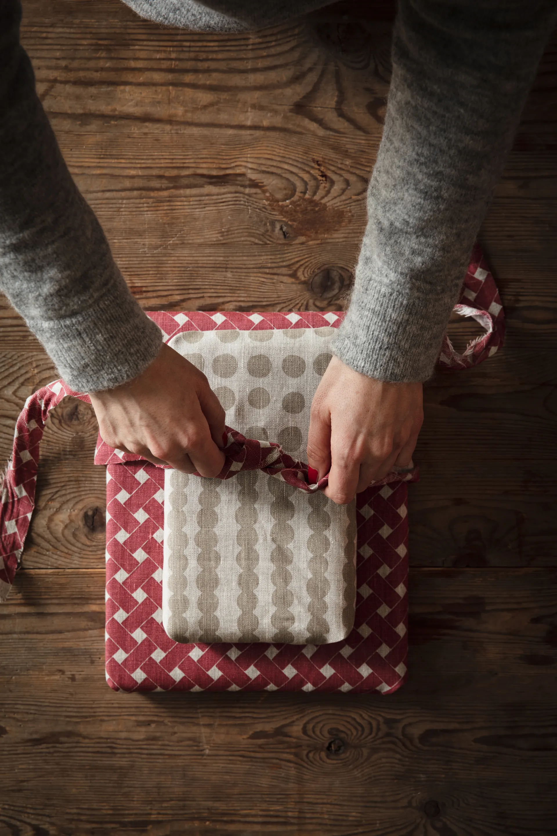 Korg tkanina, Czerwony Almedahls