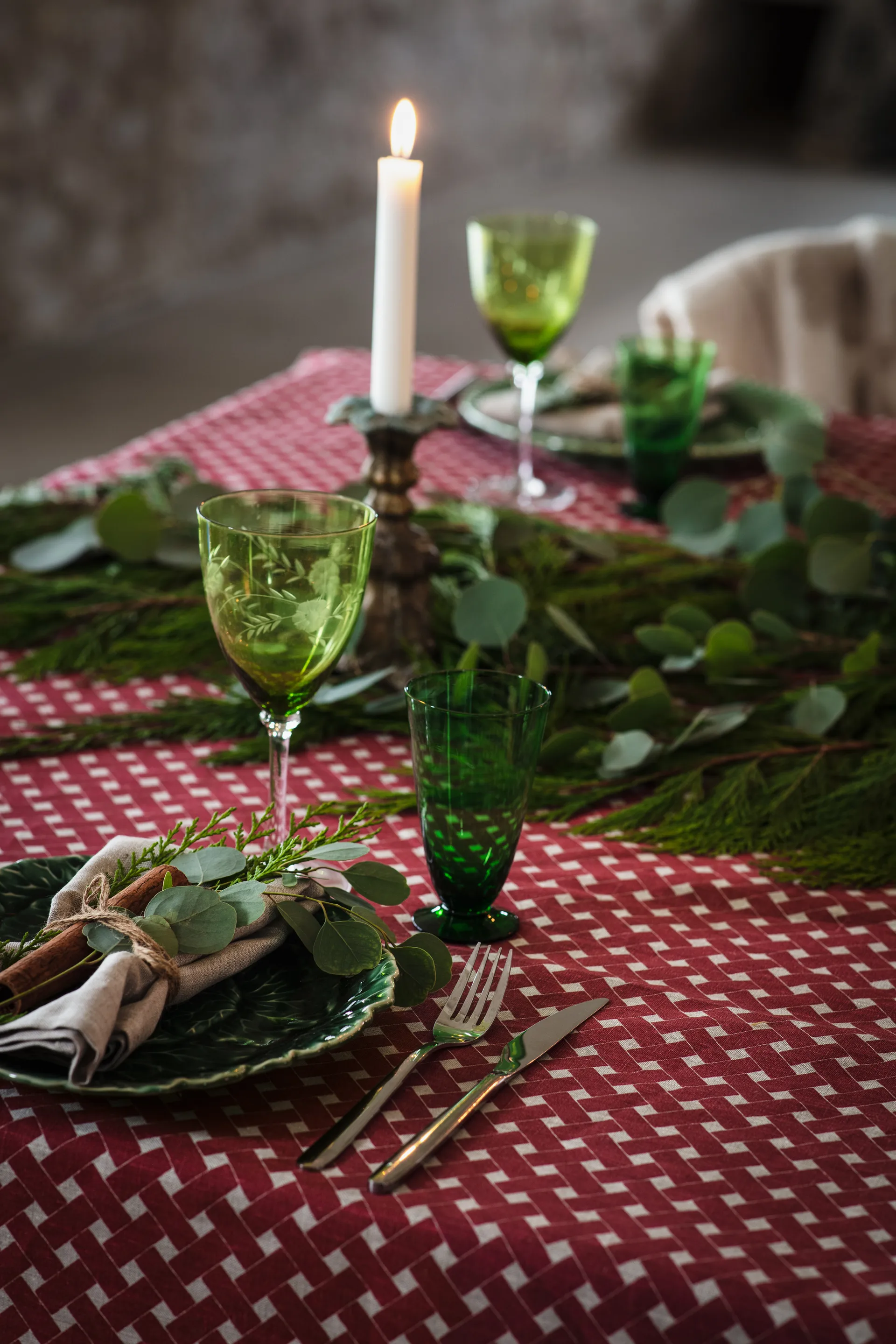 Korg tkanina, Czerwony Almedahls