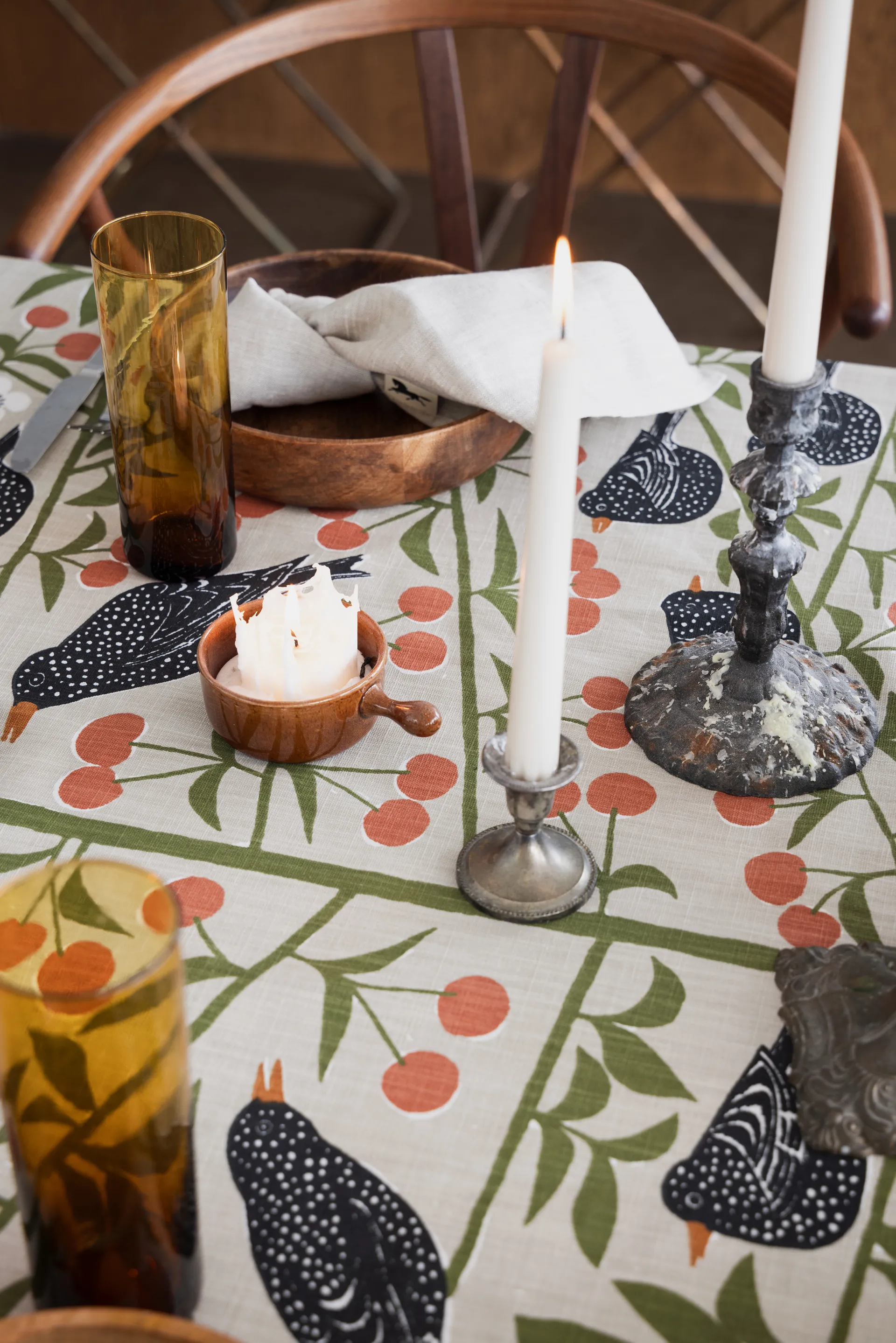 Obrus Körsbärsträdgården, Beżowy, 145x250 cm Almedahls