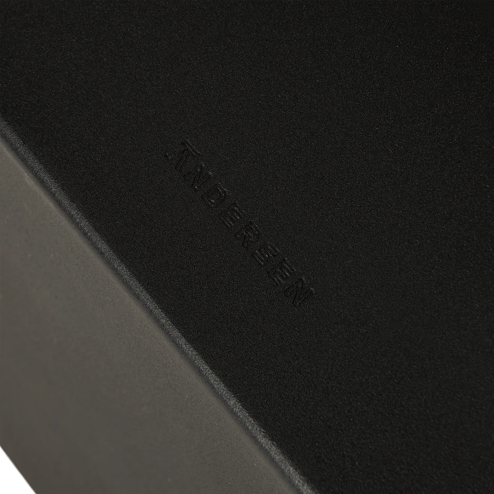Edge stojak na czasopisma, Black (czarny) Andersen Furniture