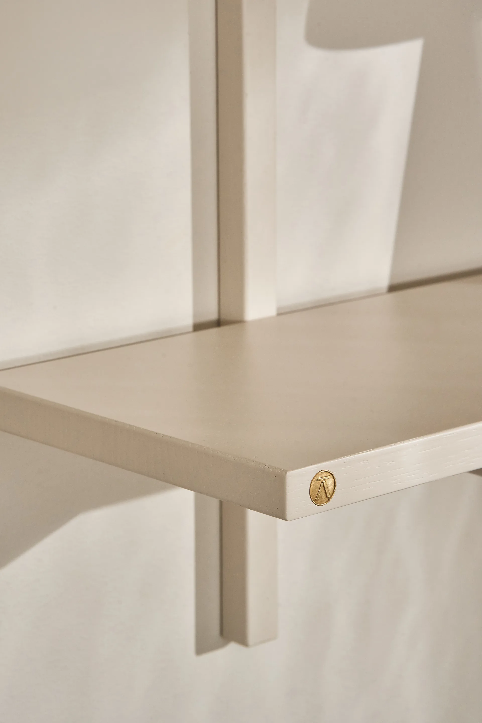 Półka ścienna A-Light Shelf Special Edition, Light beige 90x21x35 cm Andersen Furniture