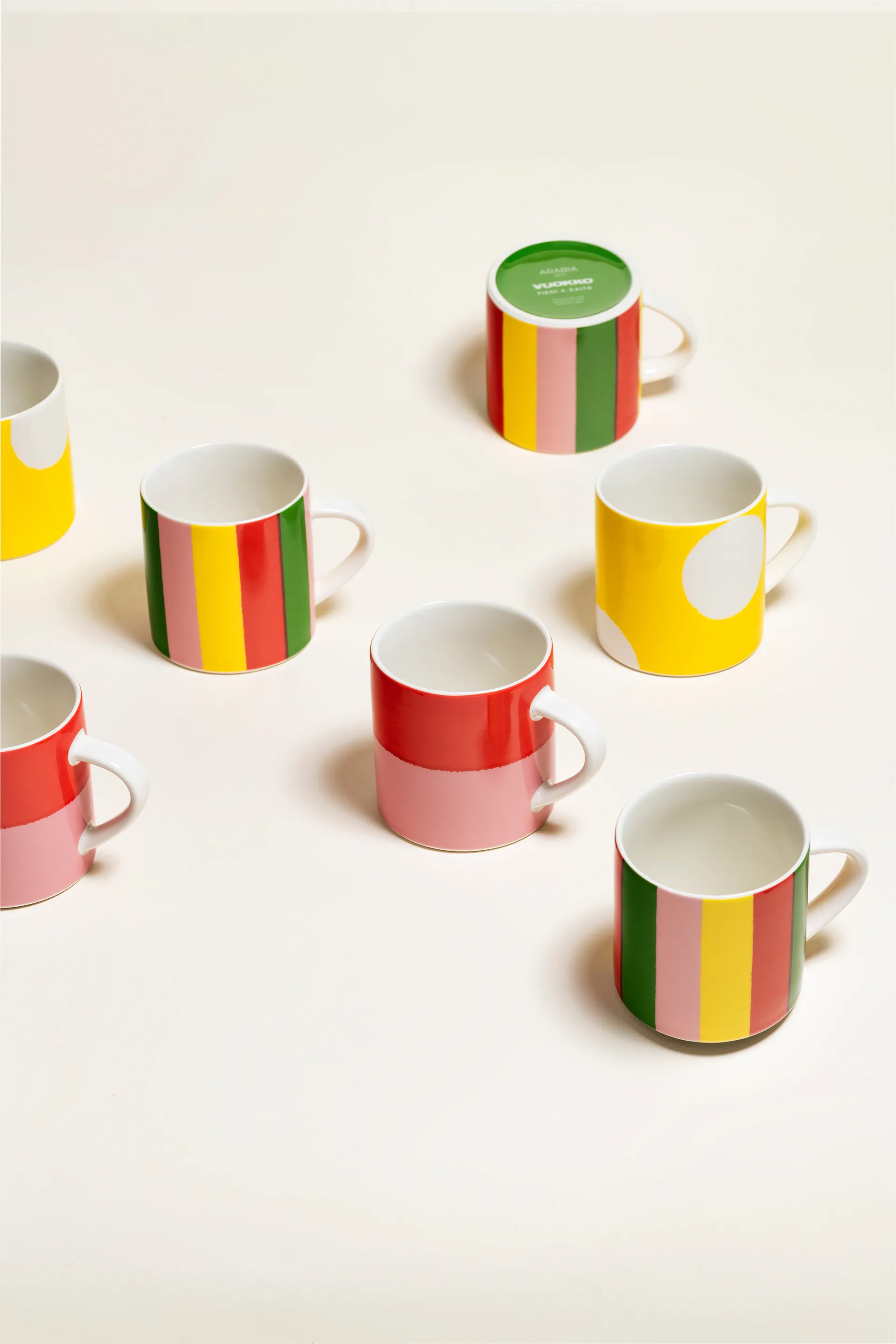 Kubek Vuokko 35 cl, Pieni 4-raita Arabia