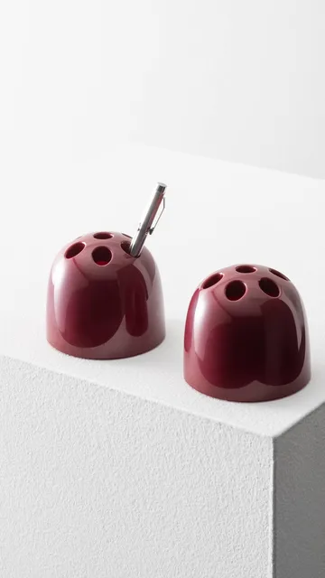 Dedalino stojak na długopisy - Rubinowa czerwień - Artemide