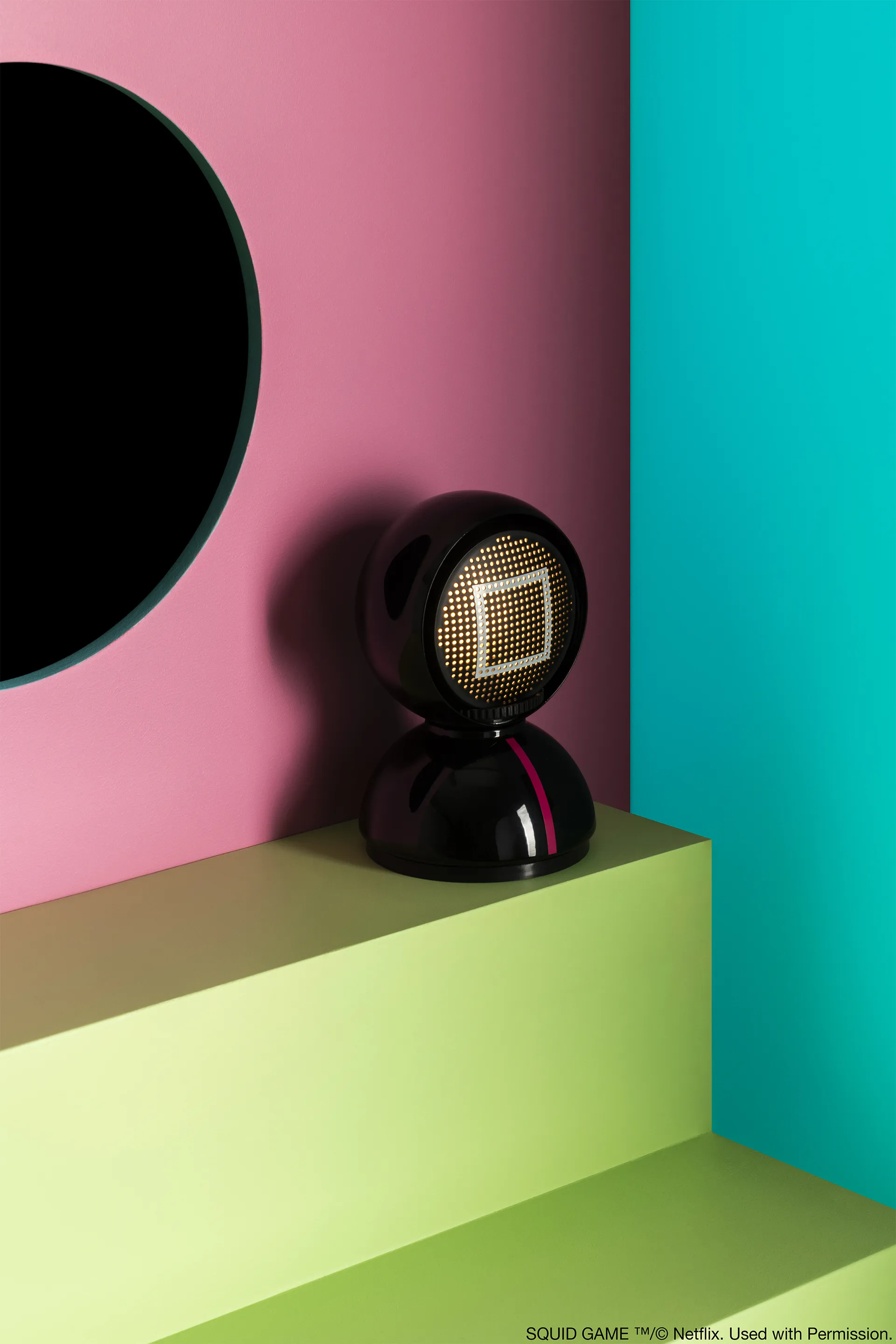 Eclisse x Squid Game Lampa stołowa Special Edition, Guard black Artemide