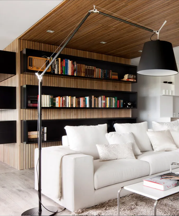 Lampa podłogowa Tolomeo Mega, pergaminowy-czarny, ø42cm Artemide