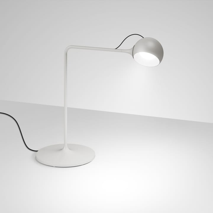 Lampa stołowa Ixa, White-grey Artemide