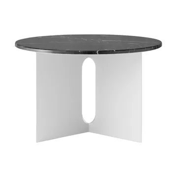 Androgyne stolik boczny - Nero Maquina marmur-szczotkowana stal, Ø65 cm - Audo Copenhagen