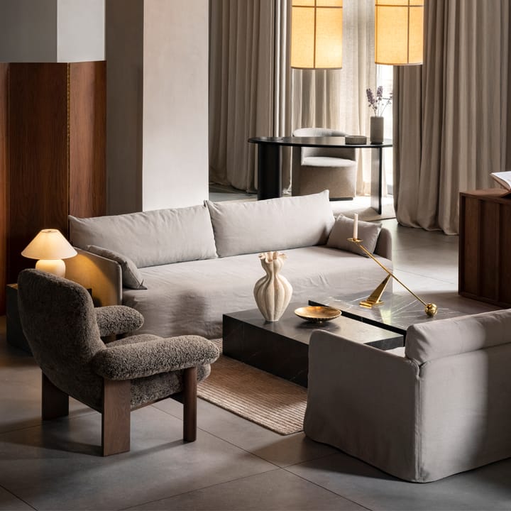 Brasilia fotel, Walnut-Bouclé 02 beige Audo Copenhagen