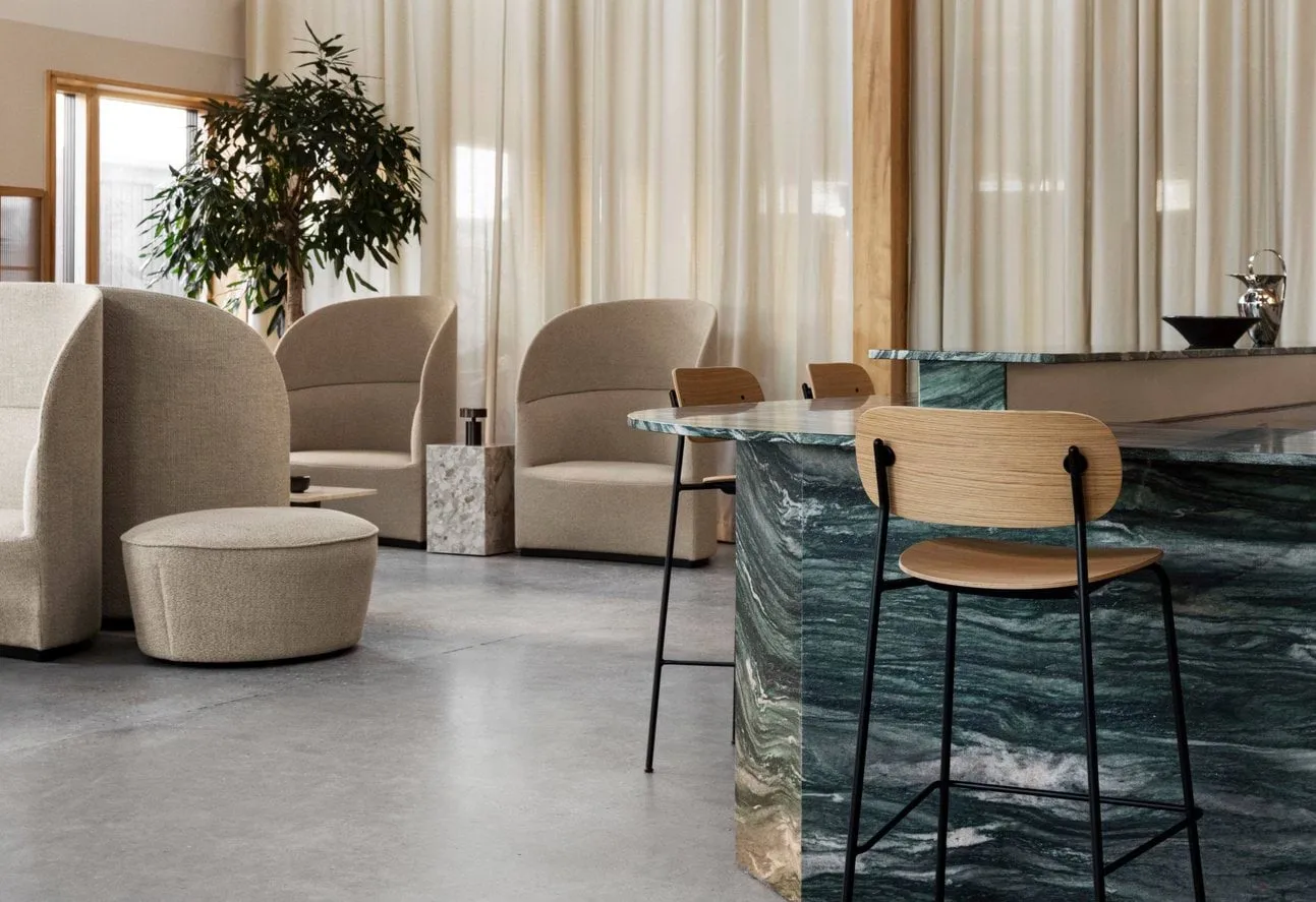 Co Bar Chair hoker, Ciemnobejcowany dąb-chromowana stal, 75 cm Audo Copenhagen