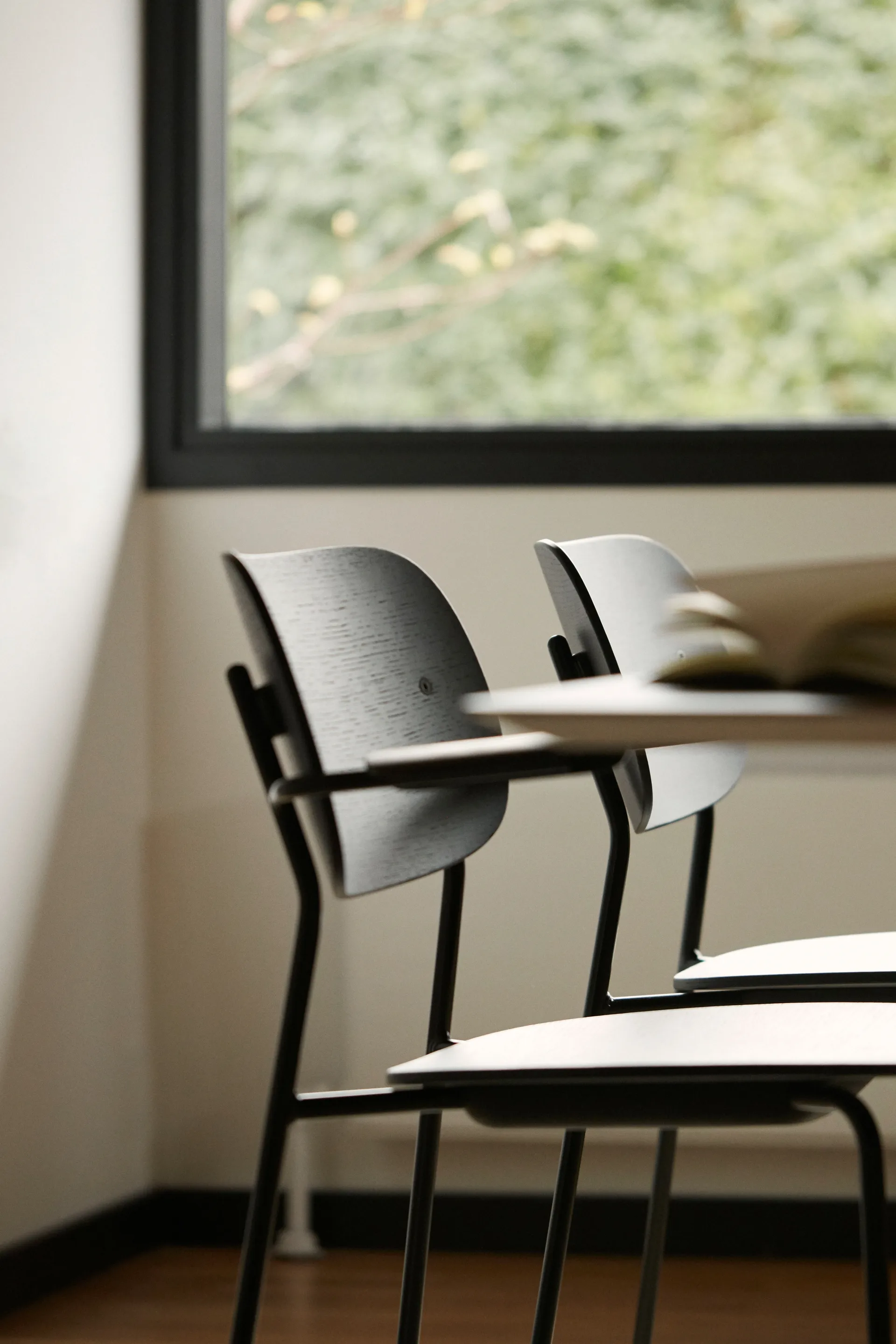 Co Chair krzesło czarne nogi, Czarny dąb Audo Copenhagen