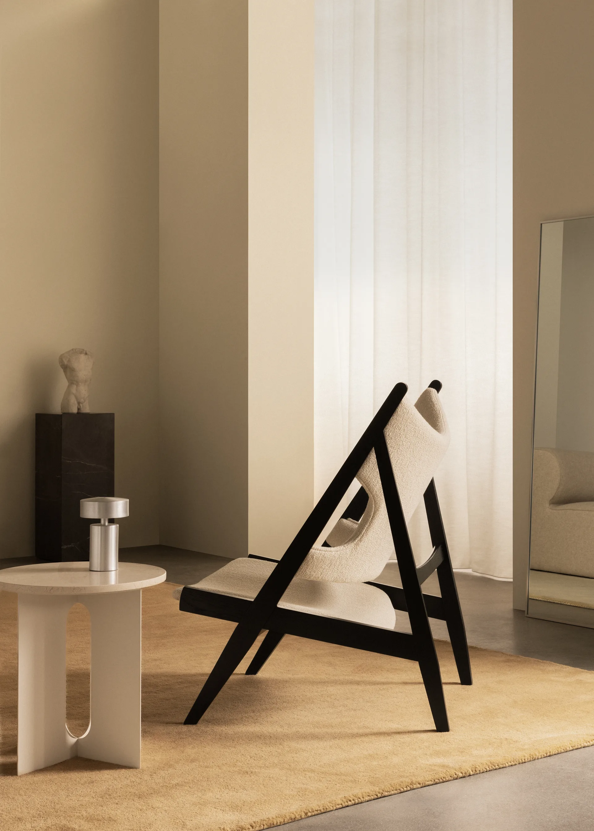 Knitting fotel, Barnum Bouclé 24-czarny dąb Audo Copenhagen