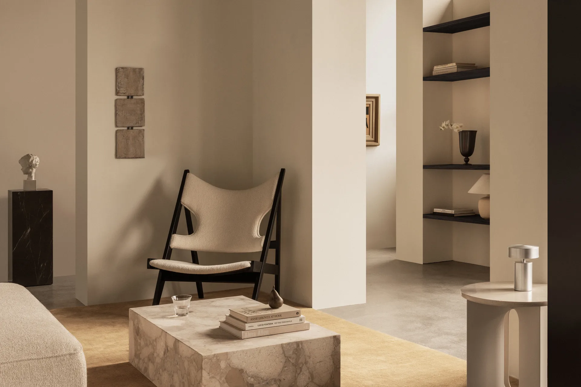 Knitting fotel, Barnum Bouclé 24-czarny dąb Audo Copenhagen